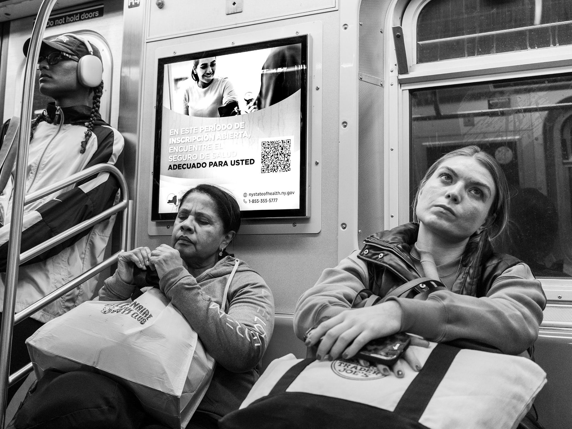 Subway riders, New York