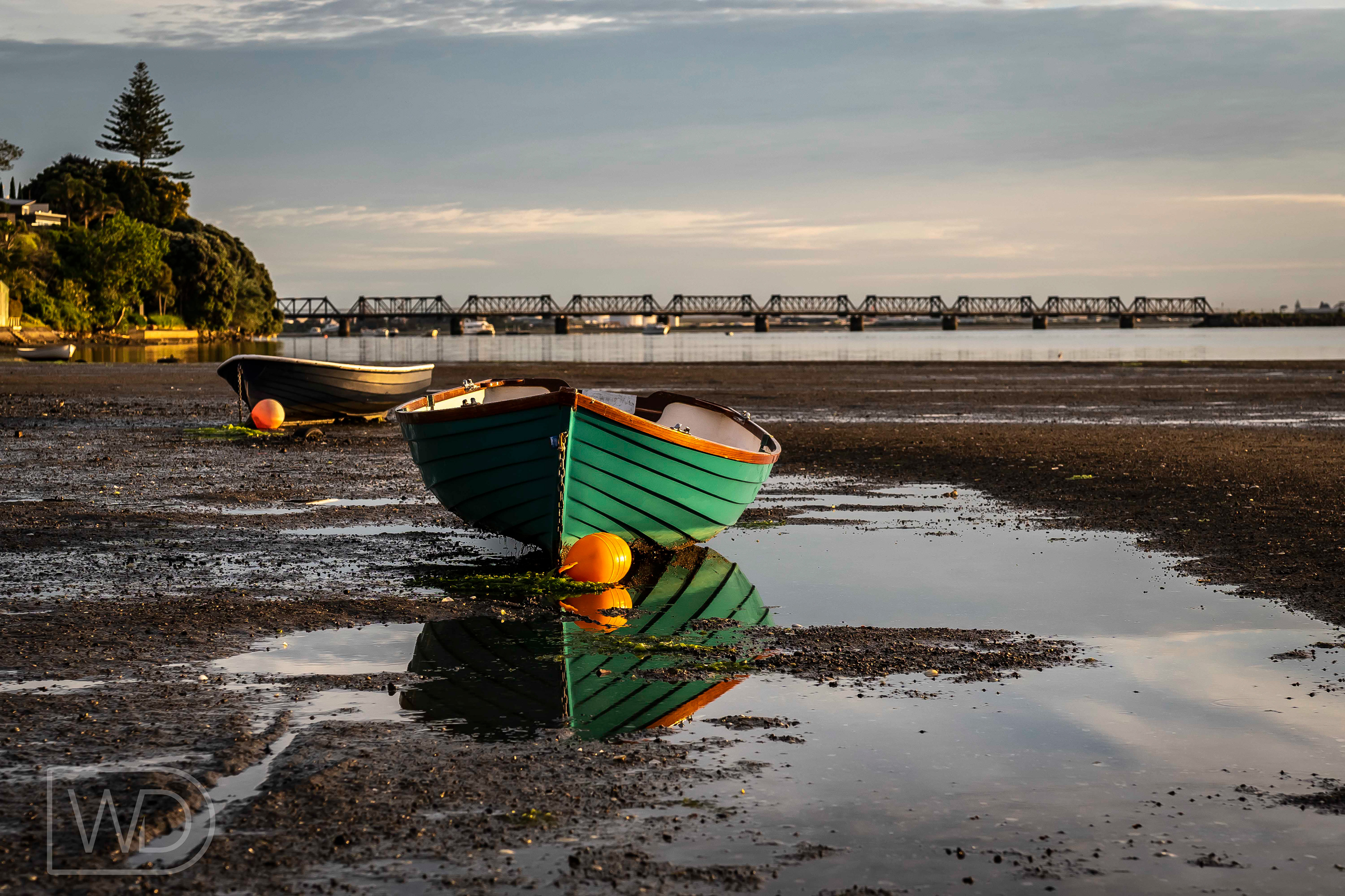 Dinghy's at low tide Memorial Park