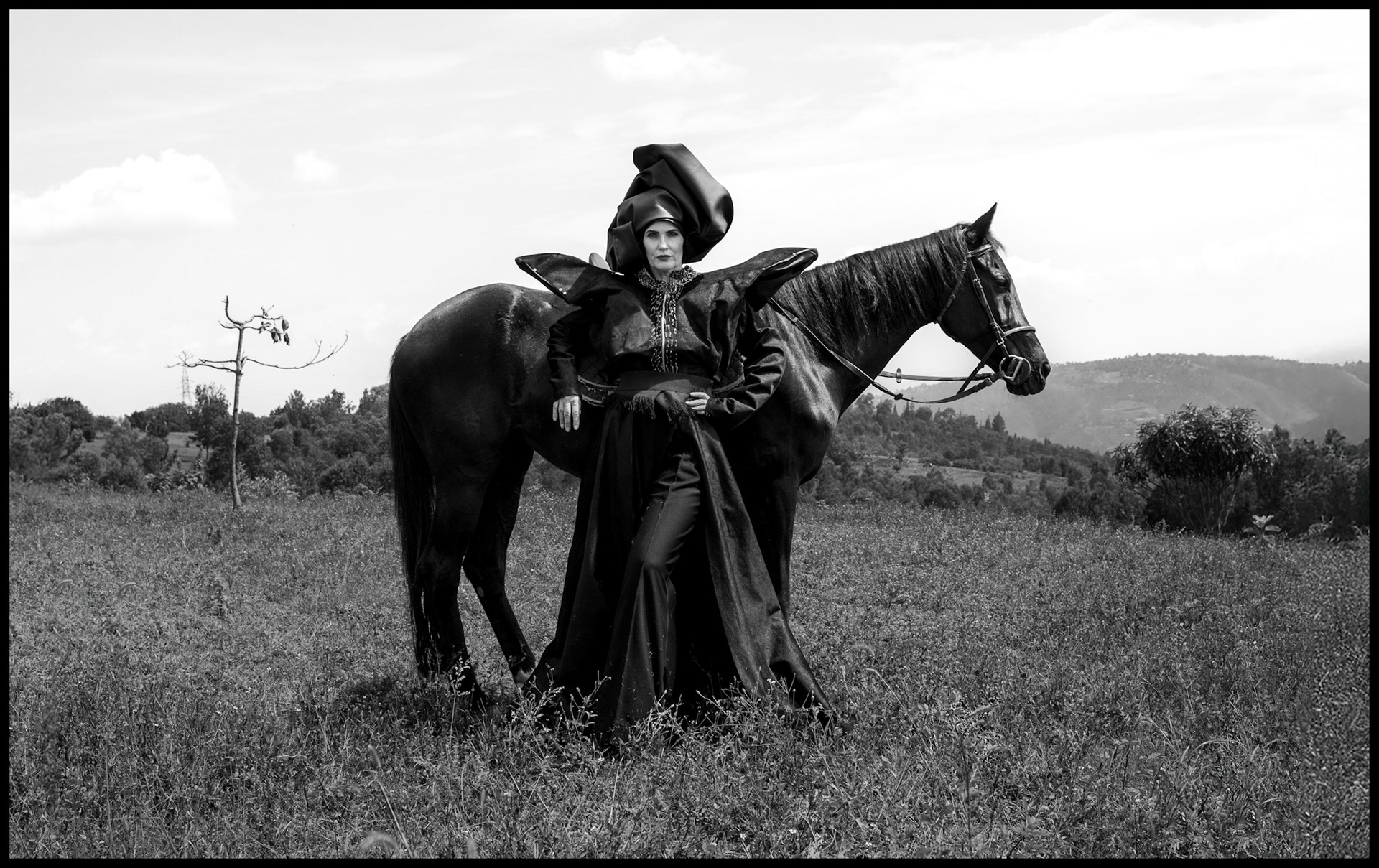 "A Bene Gesserit in Kigali" Editorial shooting published on Artells magazine / Model: @eveline_gonzenbach / Designer: @maurice_matheo2