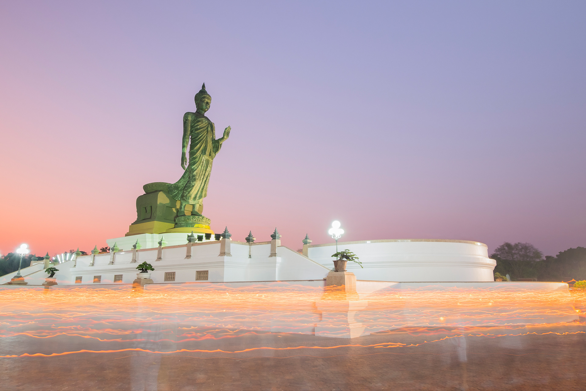 Buddhamonthon (Phutthamonthon) , กิจกรรมเวียนเทียน ณ พุทธมณฑล จังหวัดนครปฐม