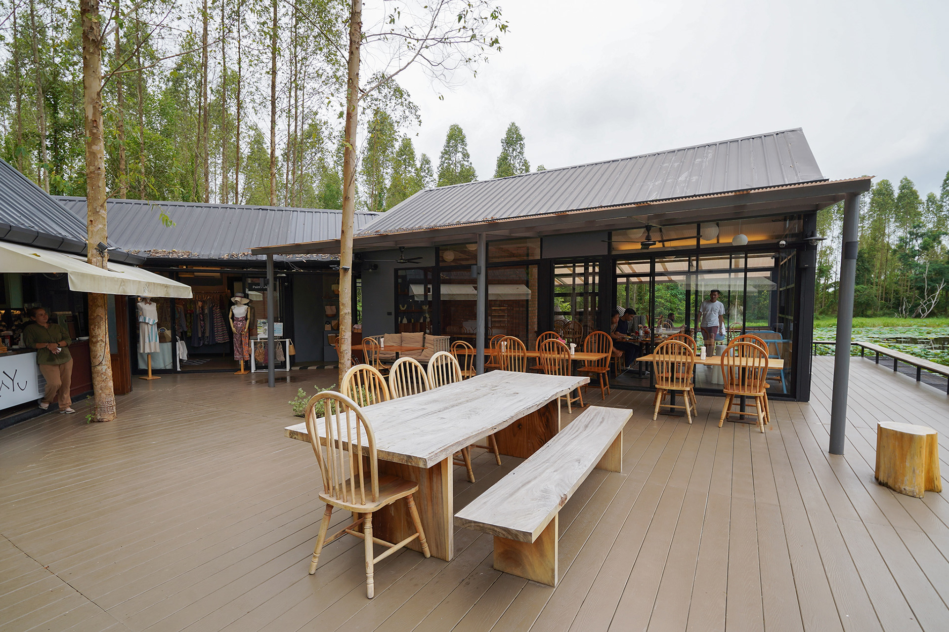 Warm Atmosphere at Kayu Phuket