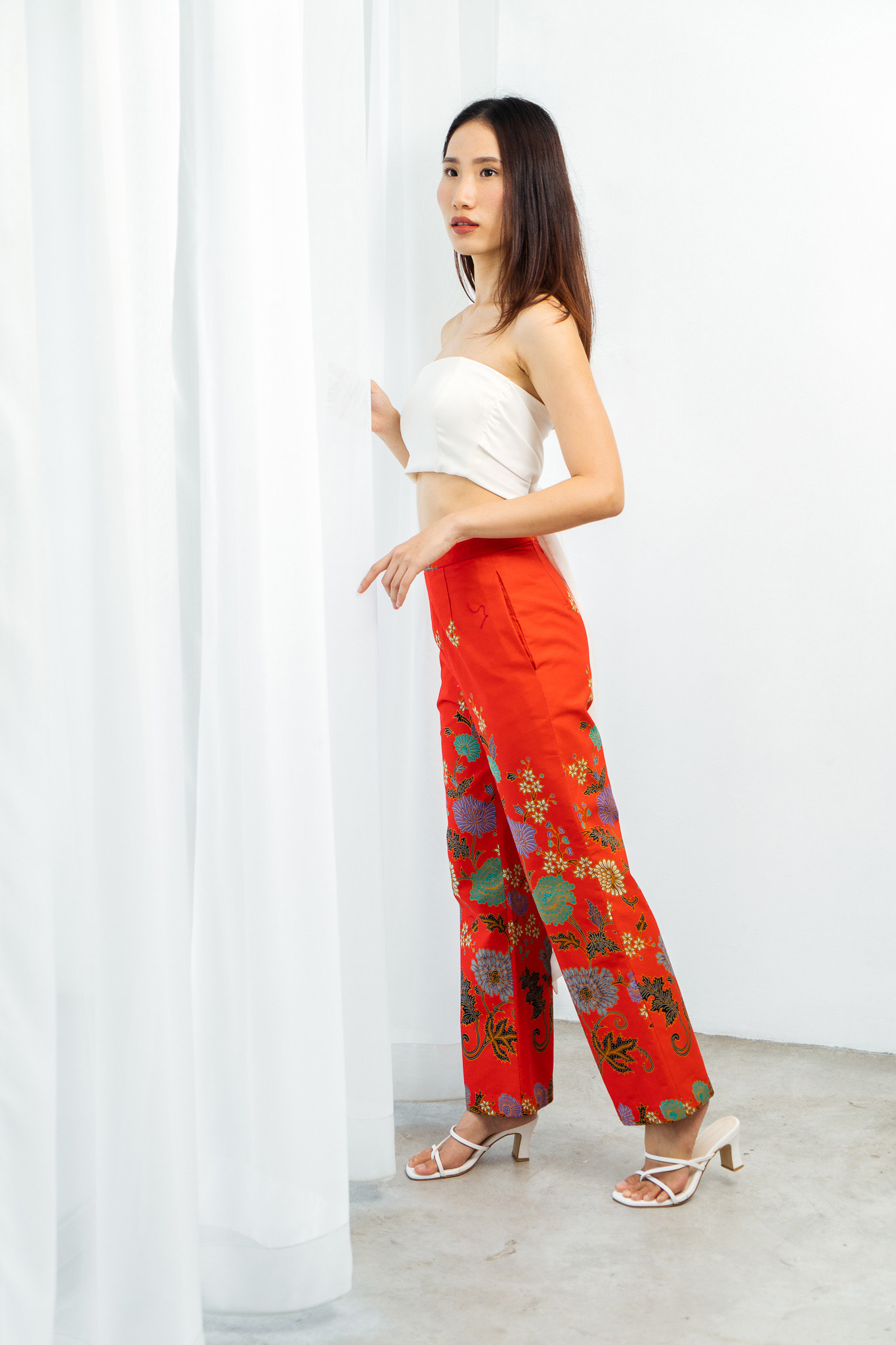 Model Photoshoot with Beautifully Patterned Handwoven Patae Fabric