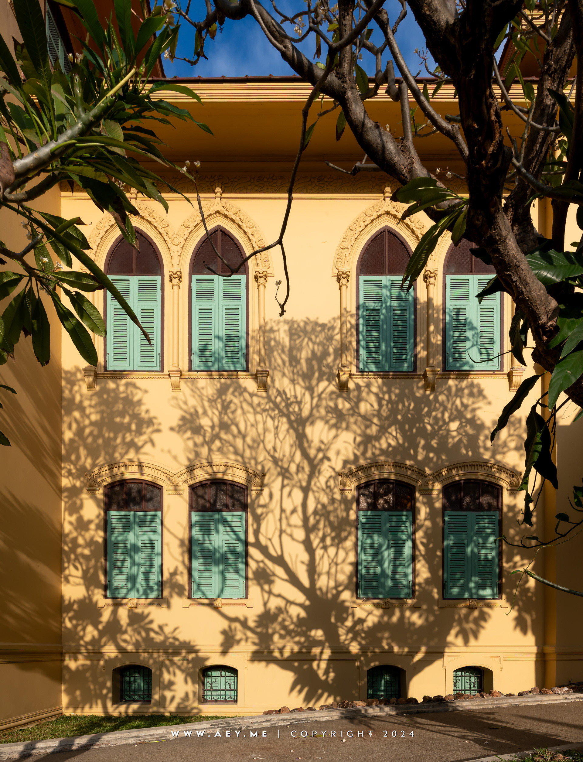 Vajiranusorn Building