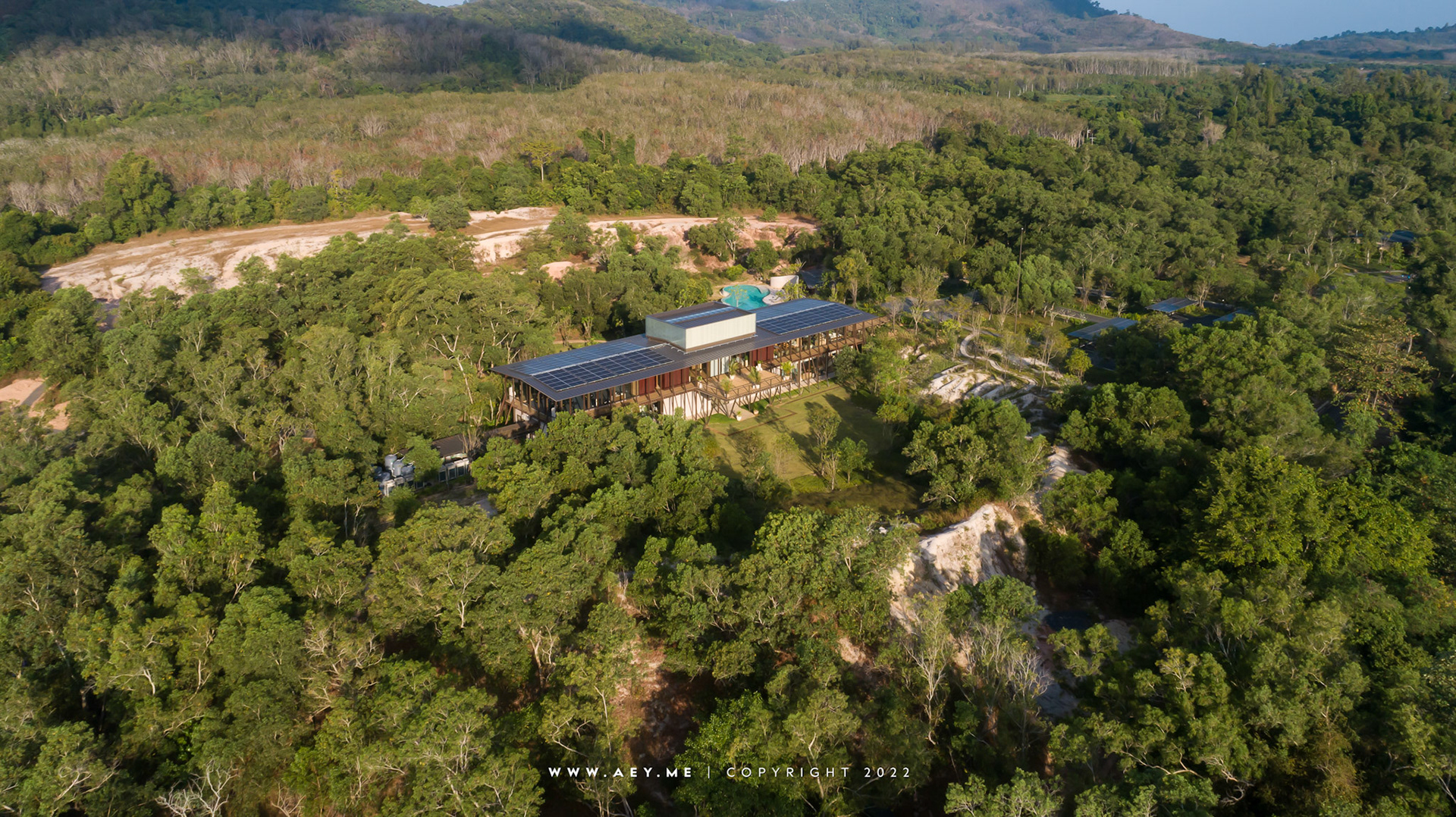 Tri Vananda, Phuket
