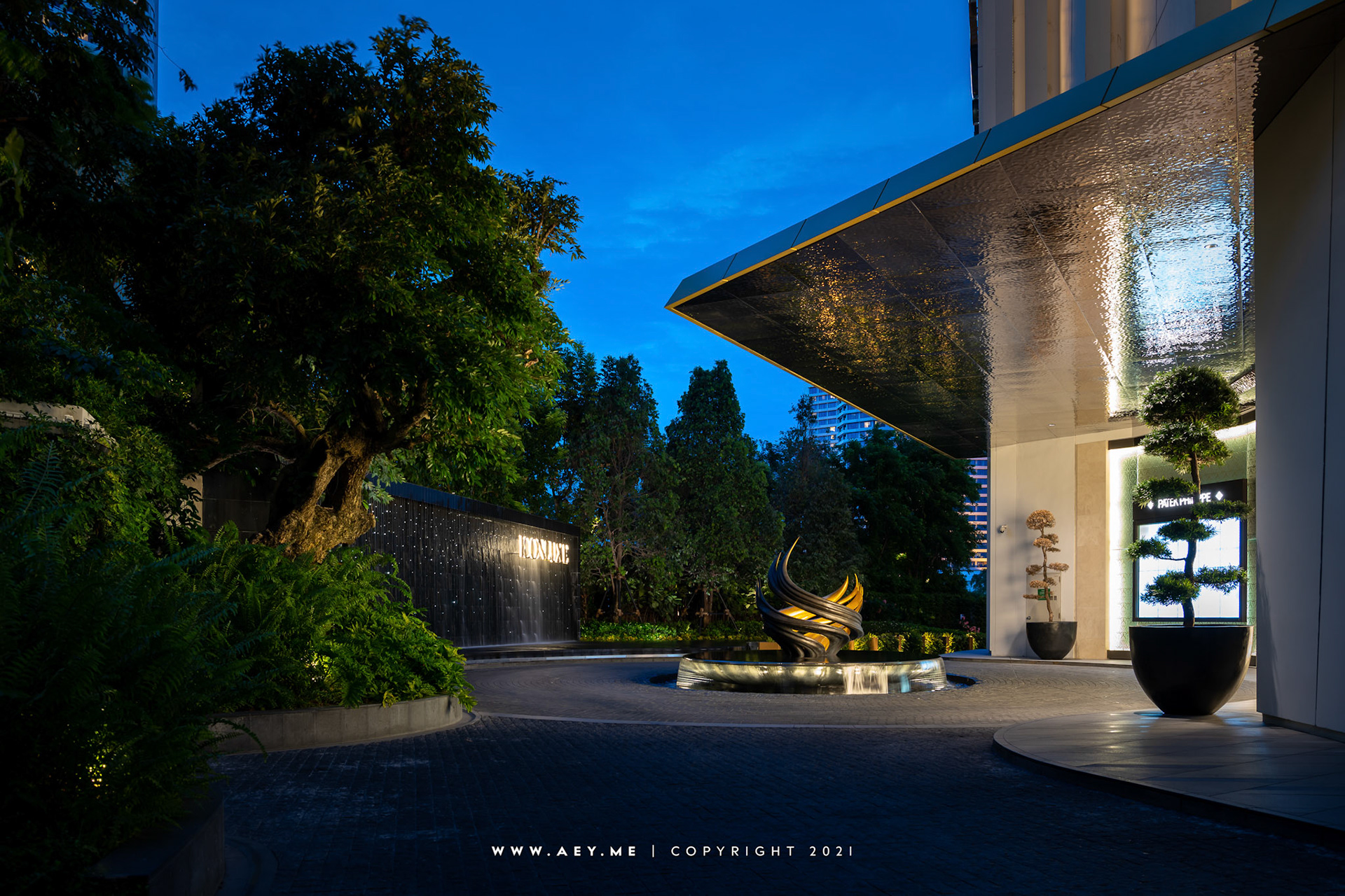 ICONLUXE at ICONSIAM, Landscape Architect: P Landscape