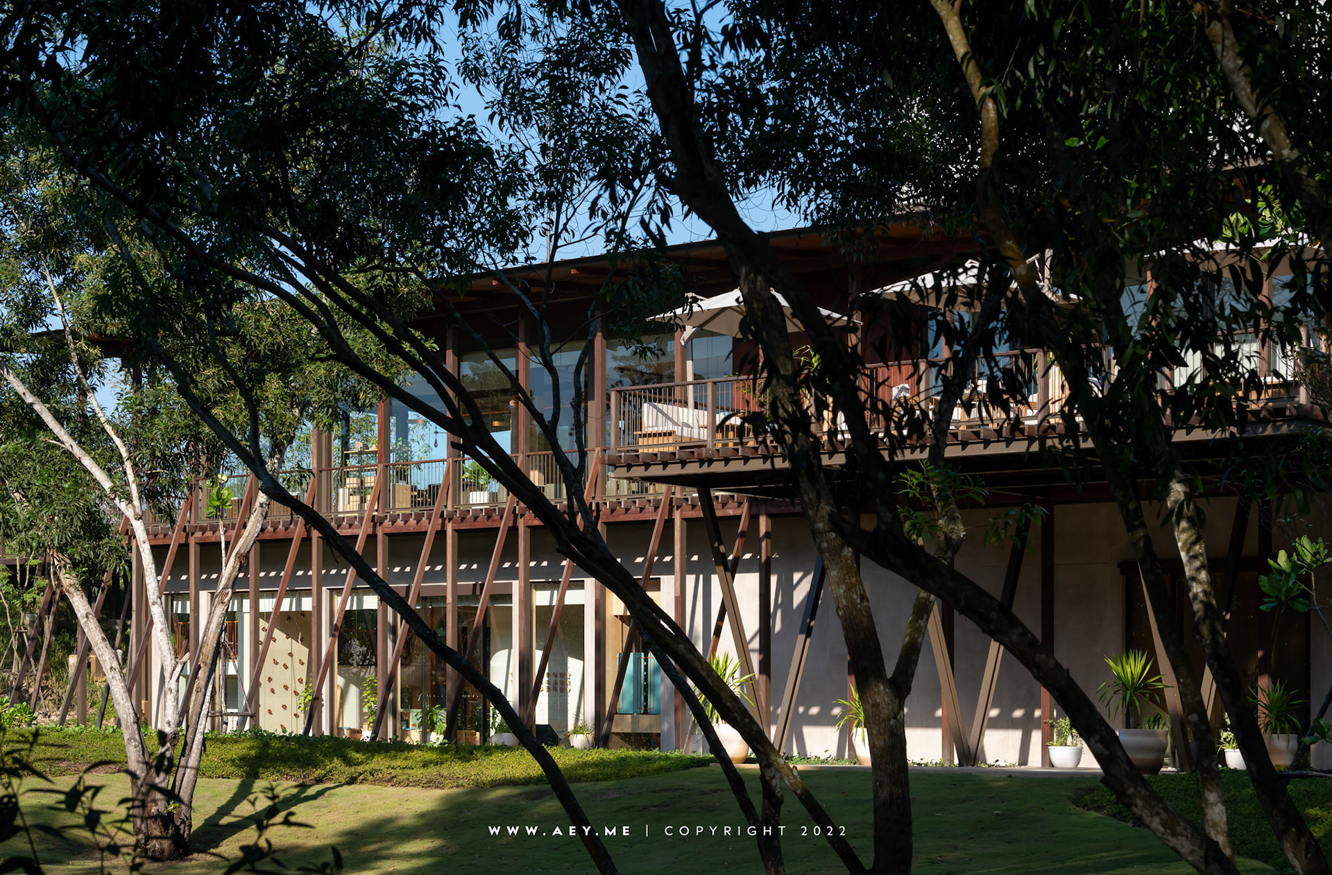 Tri Vananda, Phuket