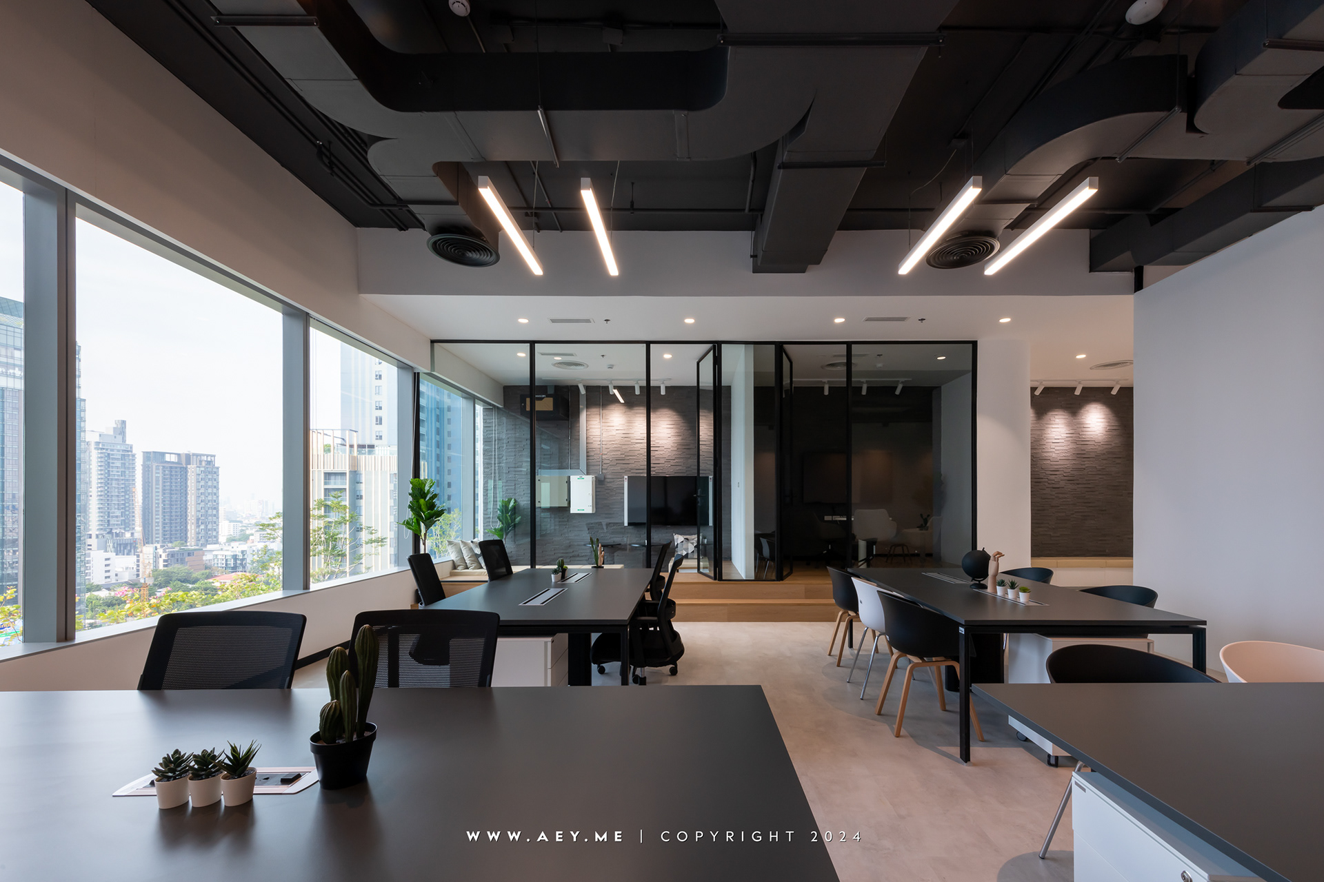 T PLACE, Thonglor