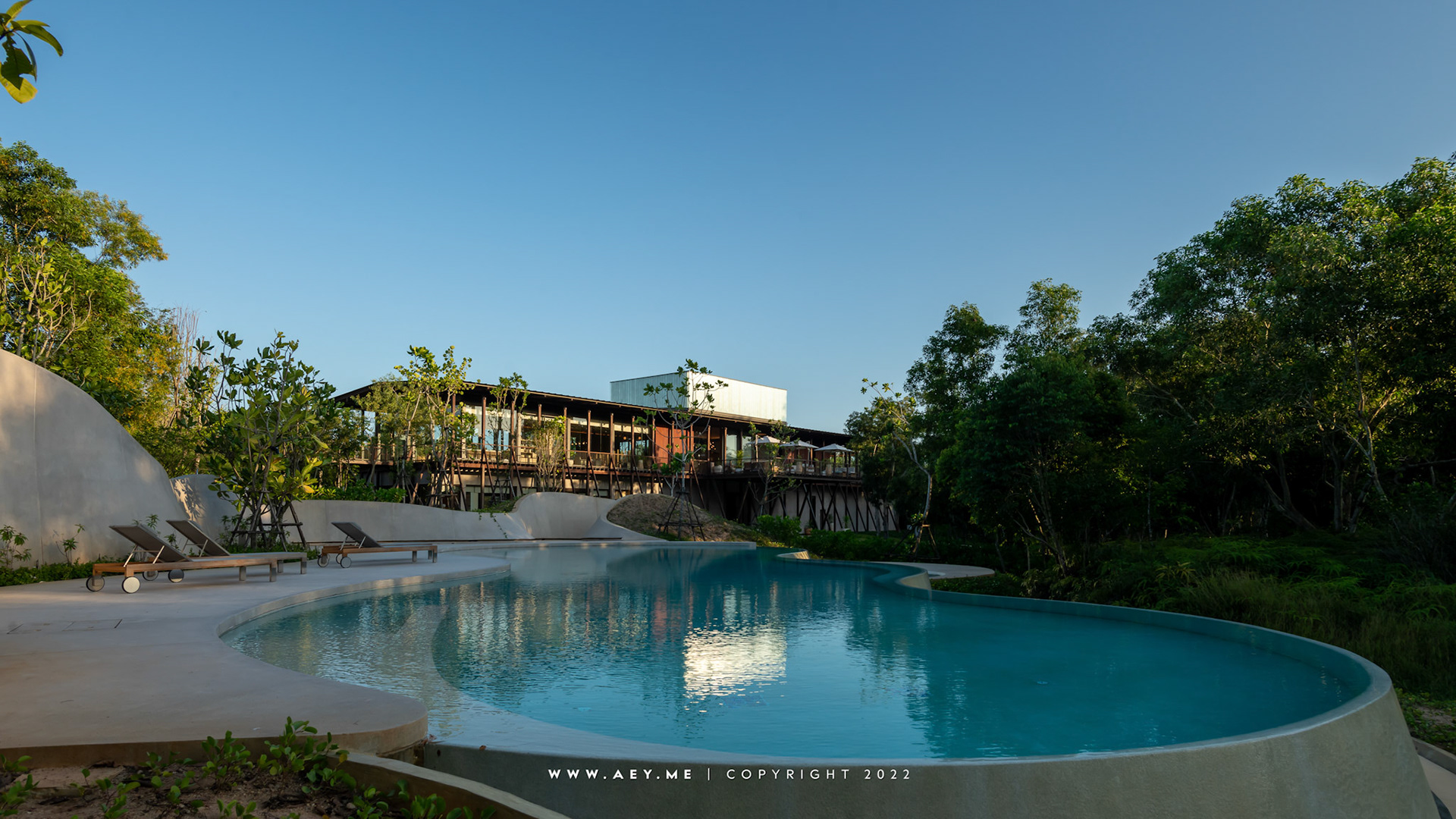 Tri Vananda, Phuket