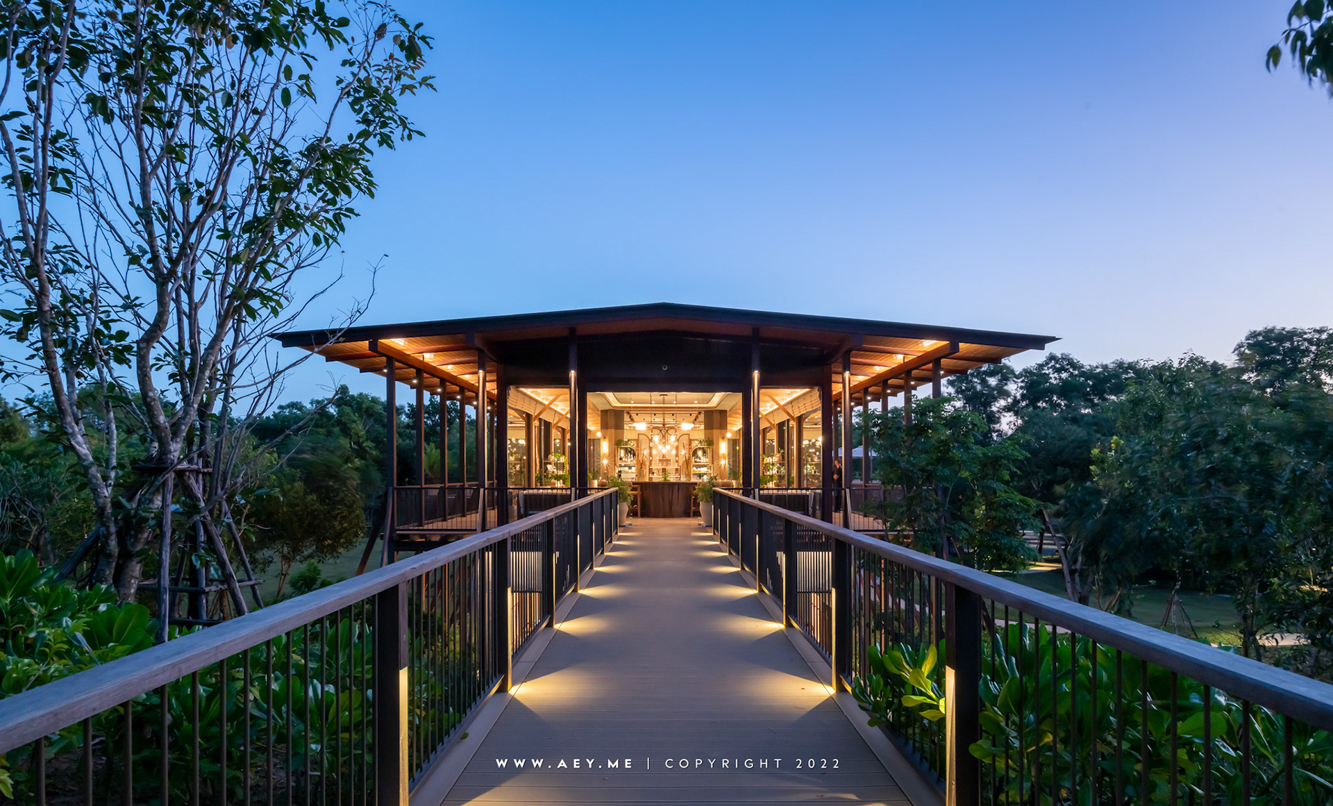 Tri Vananda, Phuket