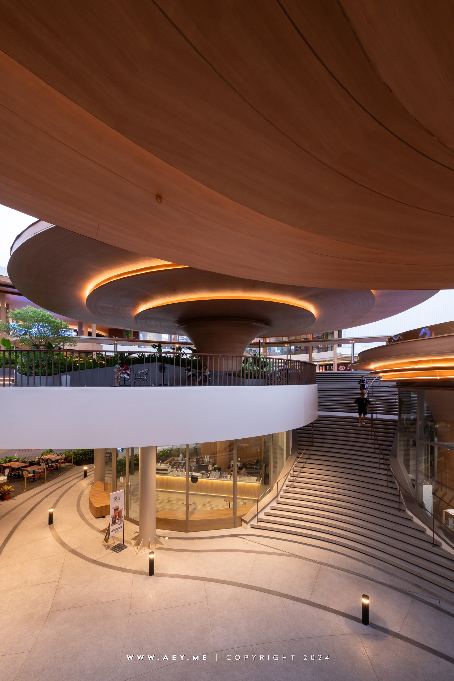 Charn At The Avenue Chaengwattana