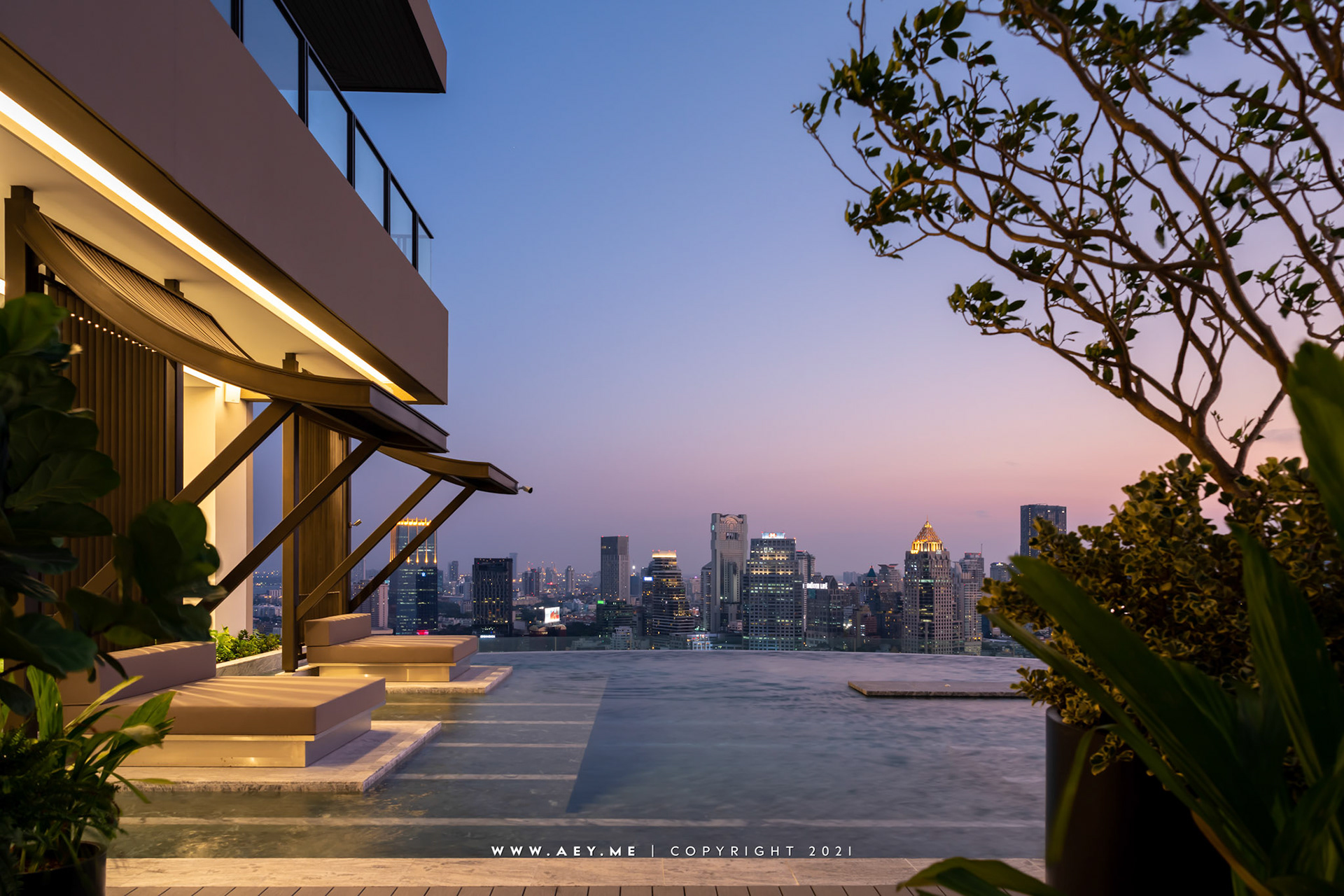 Rooftop Swimming Pool, The Residences at Sindhorn Kempinski Hotel Bangkok