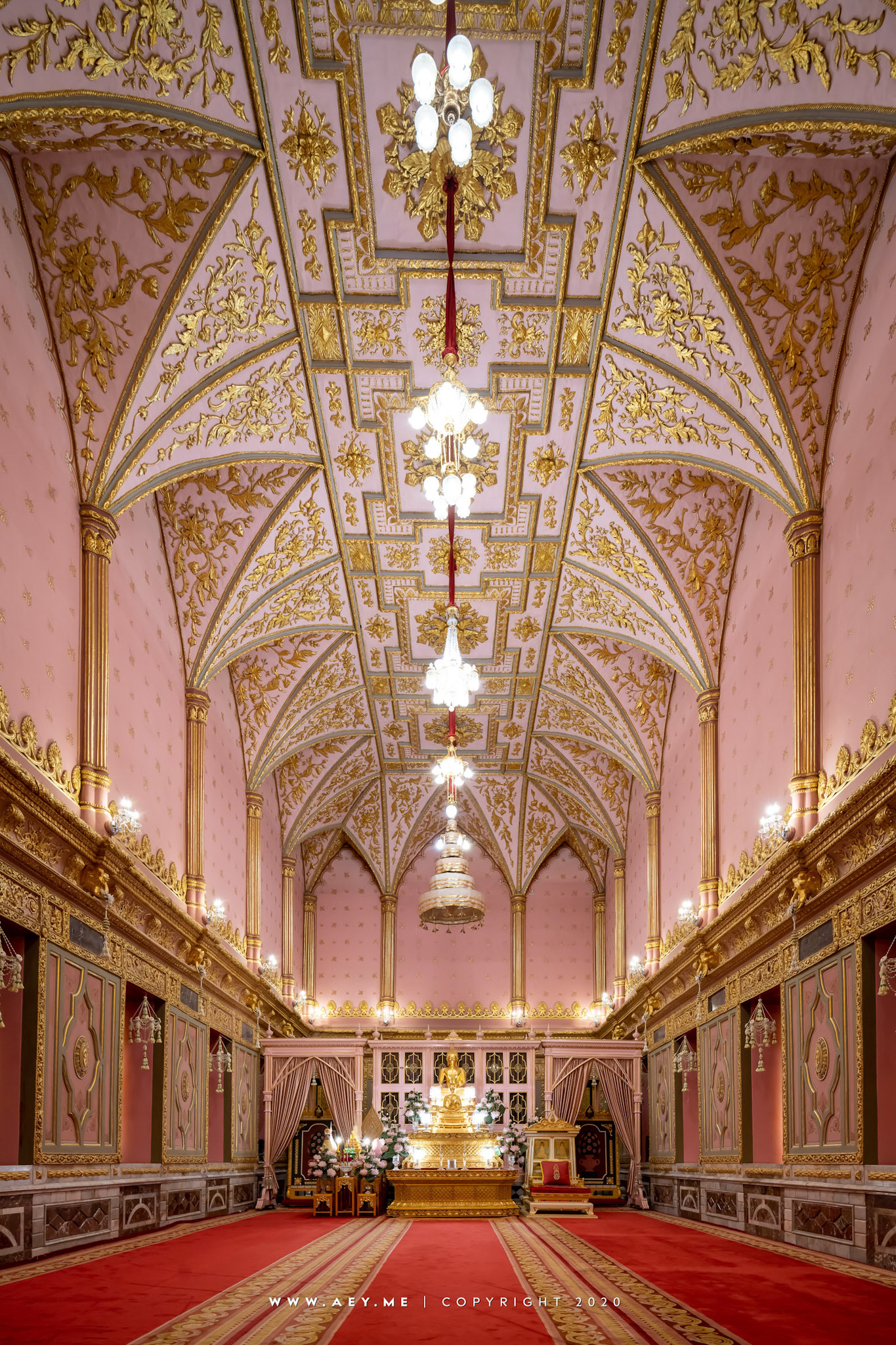 Phra Vihara, Wat Ratchabophit พระประทีปวโรทัย และพระพุทธอังคีรสจําลอง พระวิหาร วัดราชบพิธสถิตมหาสีมารามราชวรวิหาร