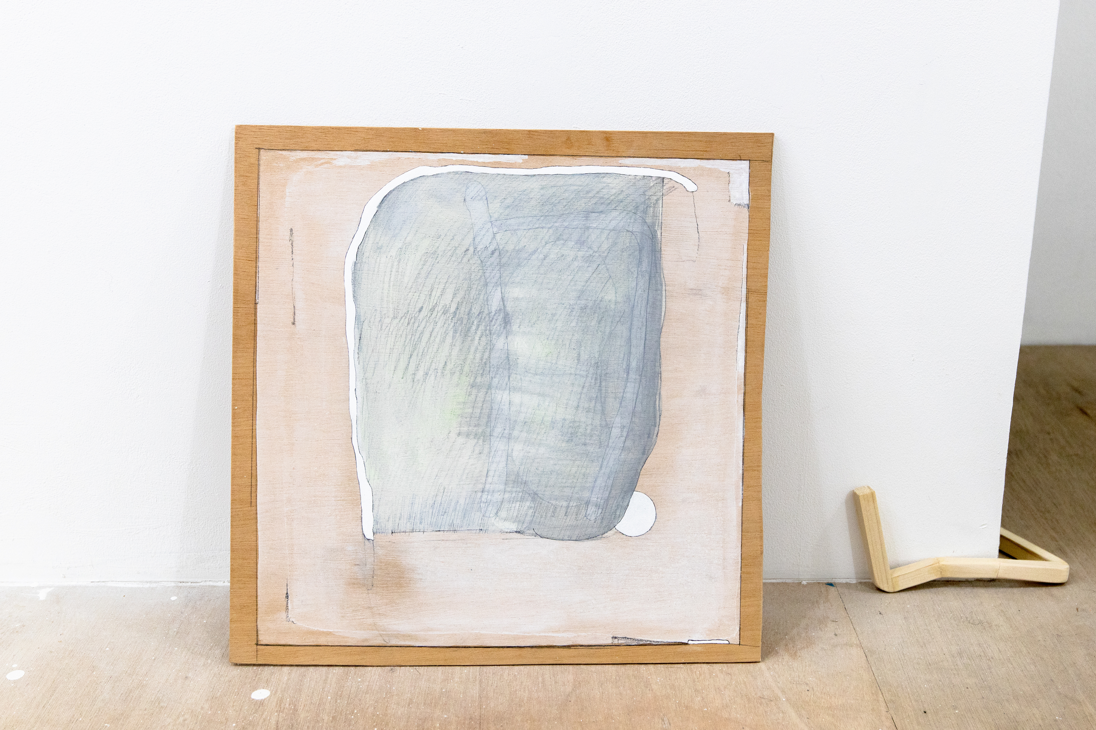 C-100/2023/Acrylic paint,pencil,gesso,wood board/353×349×4mm/Photo:Minami Okumura