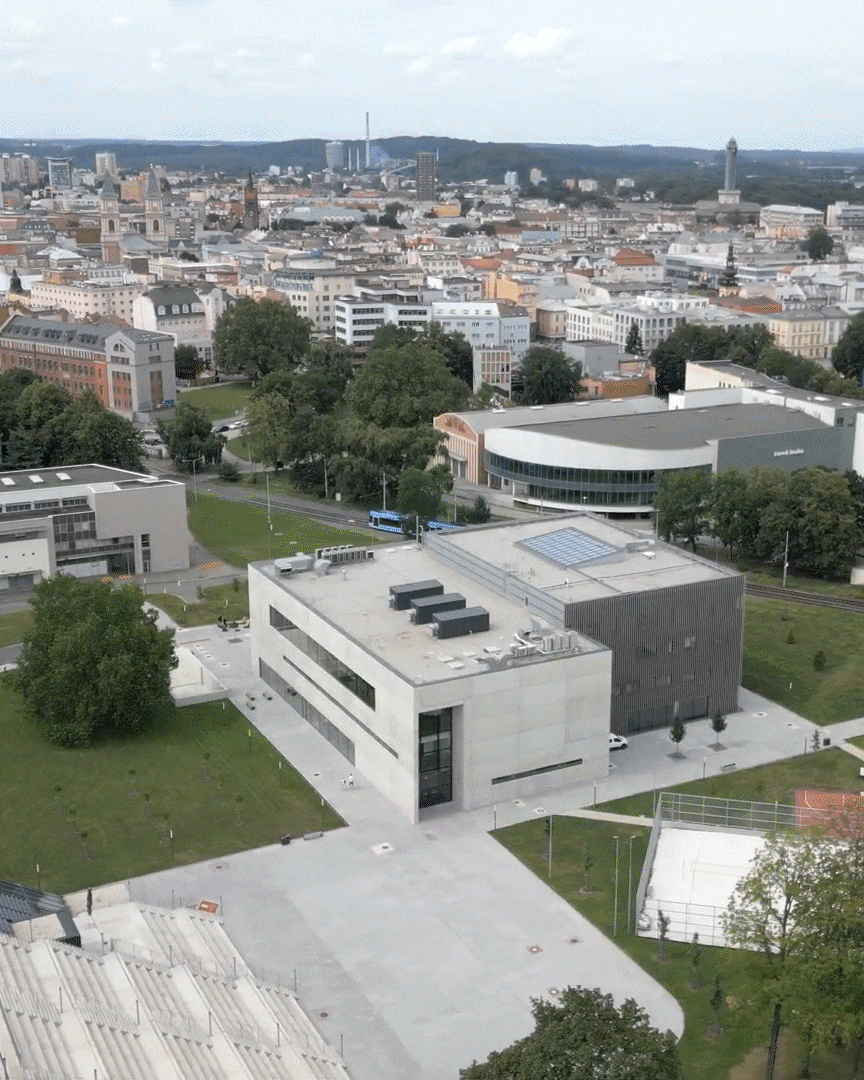 EARCH - Muž, který sážel domy. Kamil Mrva.