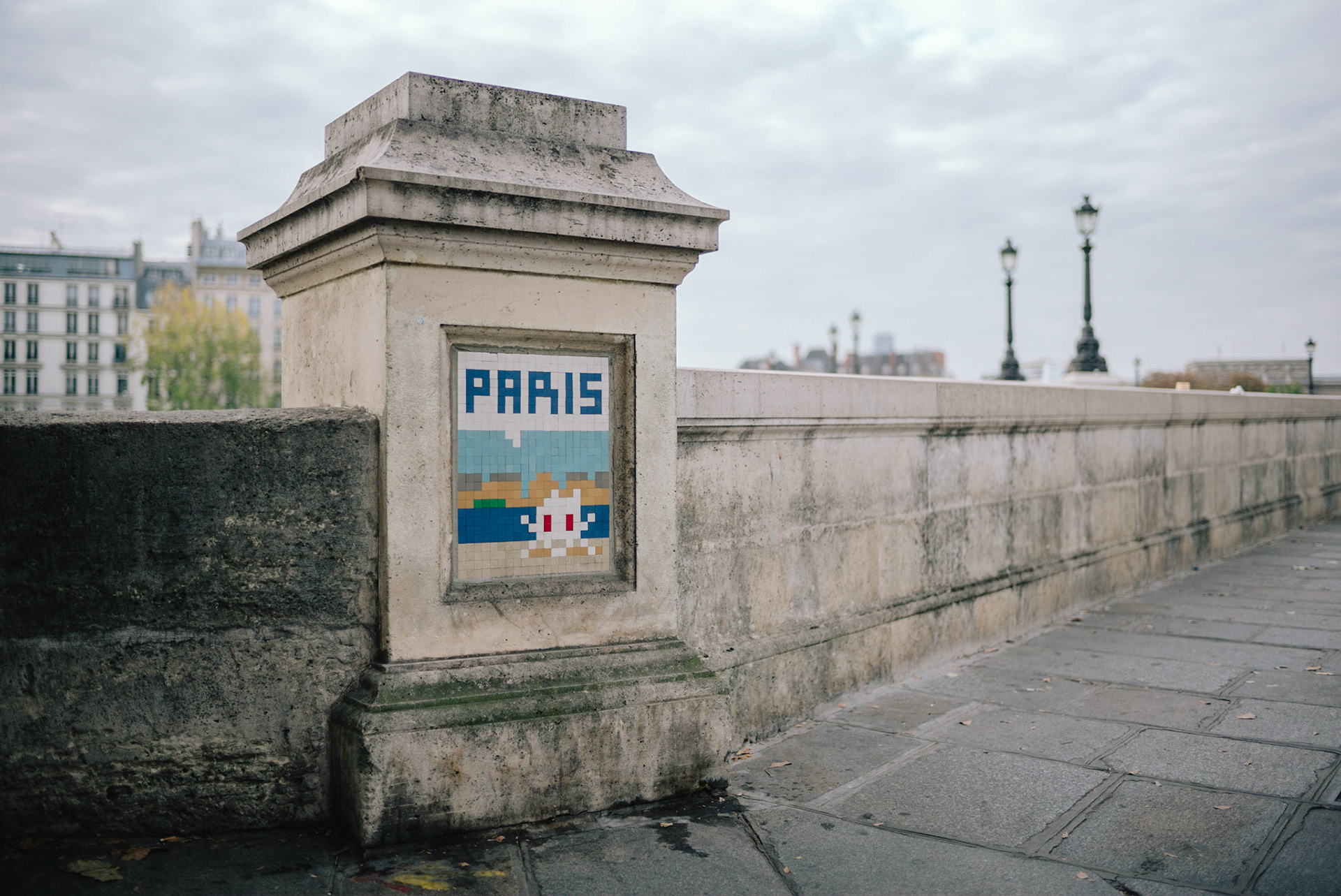 Entrance to the Pont-Neuf from the Quai de la Mégisserie
