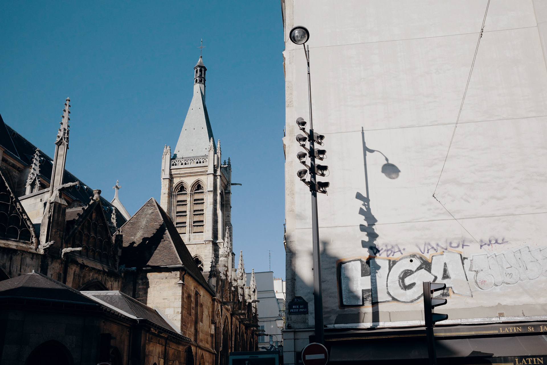 Saint-Séverin et la rue du Petit-Pont
