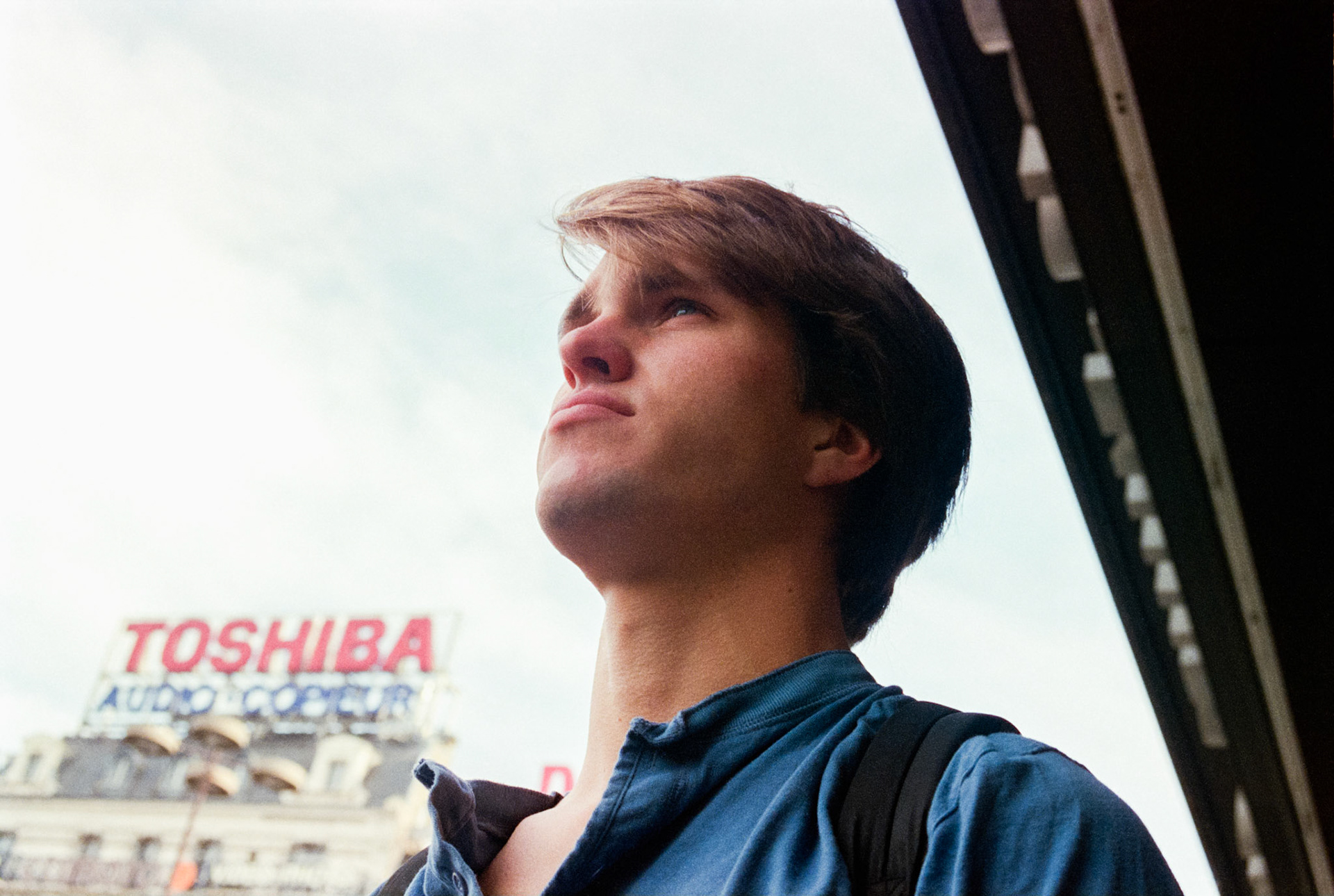 Tim being statuesque in Montparnasse