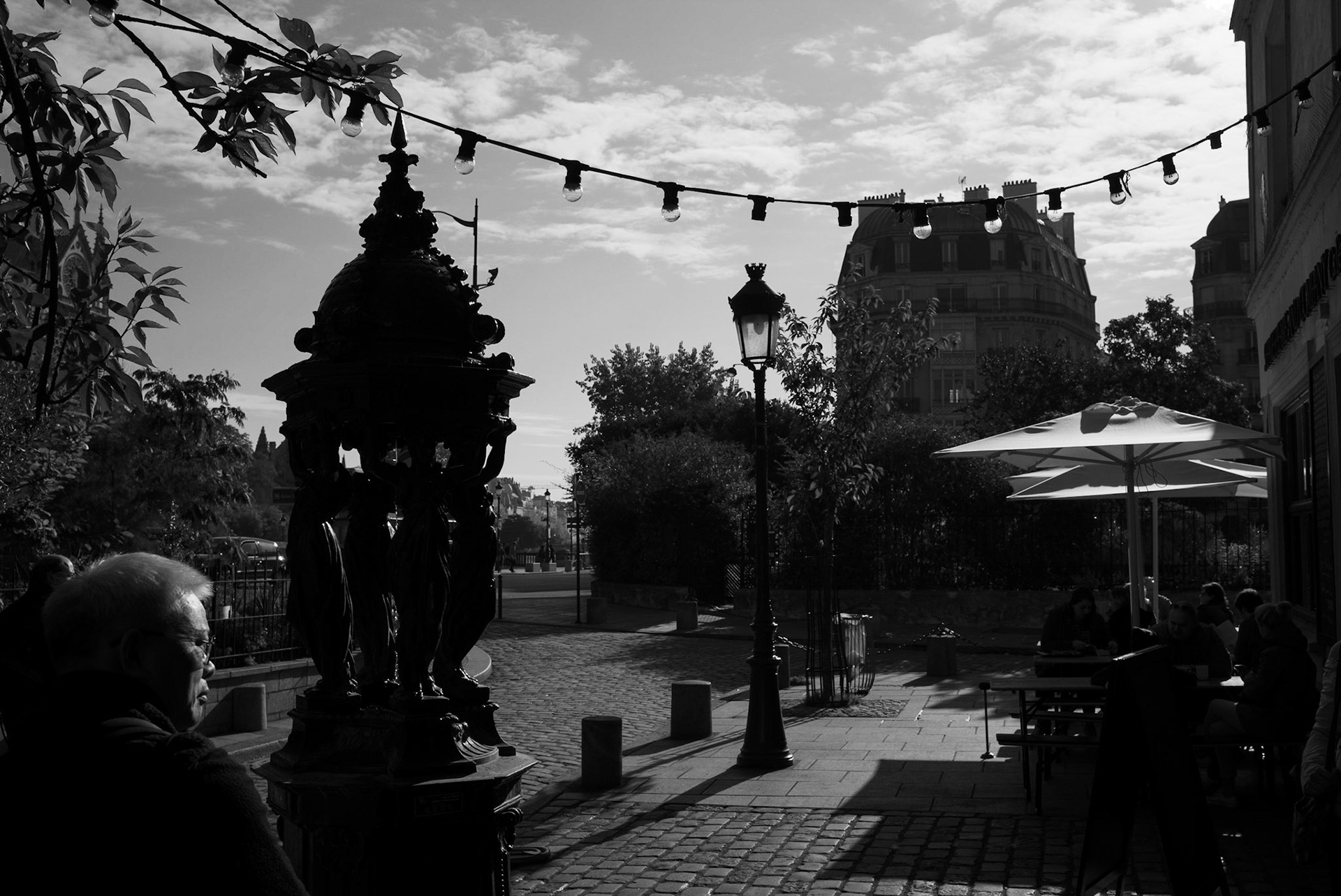 Shakespeare and Company Café