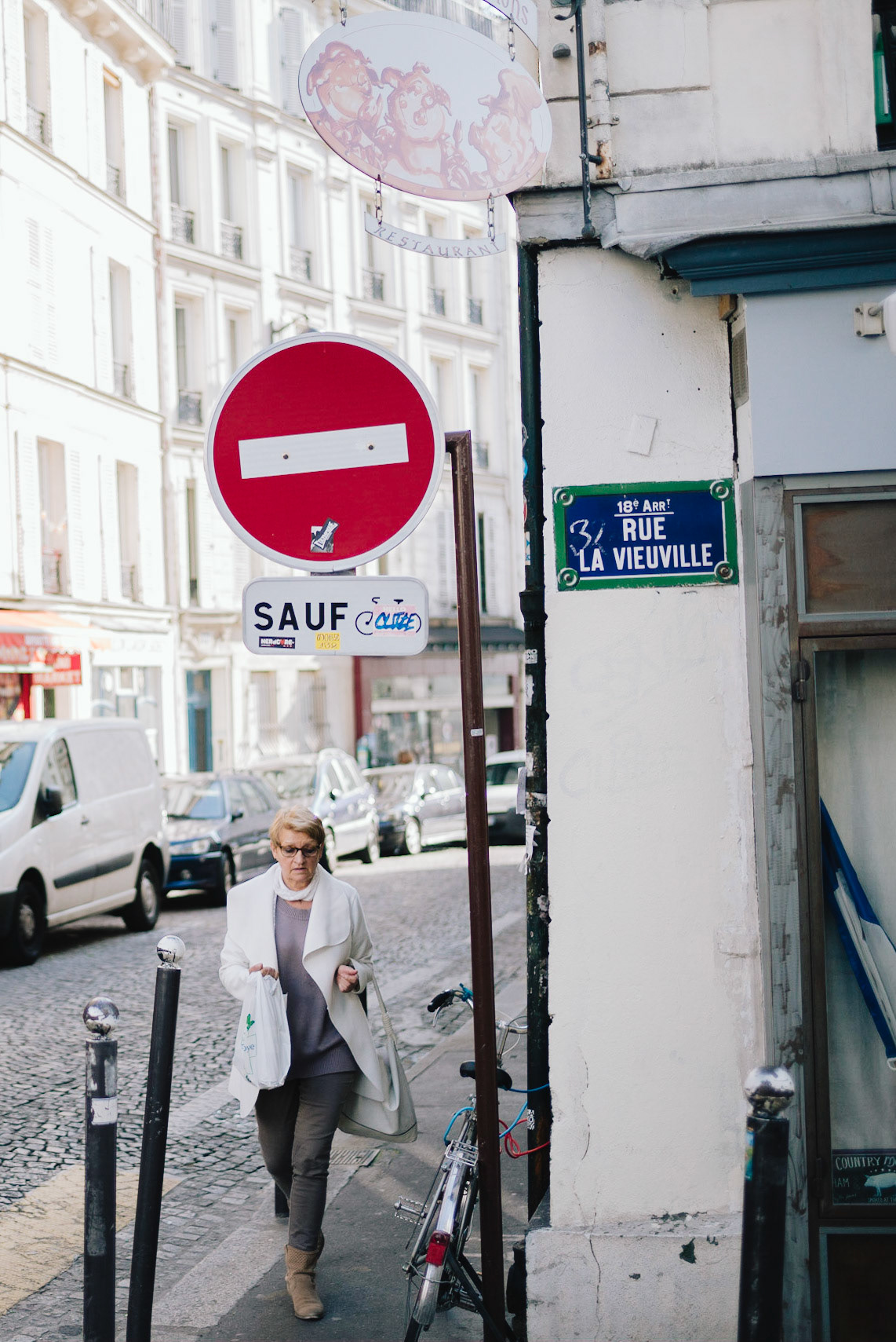 Intersection of Rue la Vieuville and Rue des Trois Frères in Montmartre
