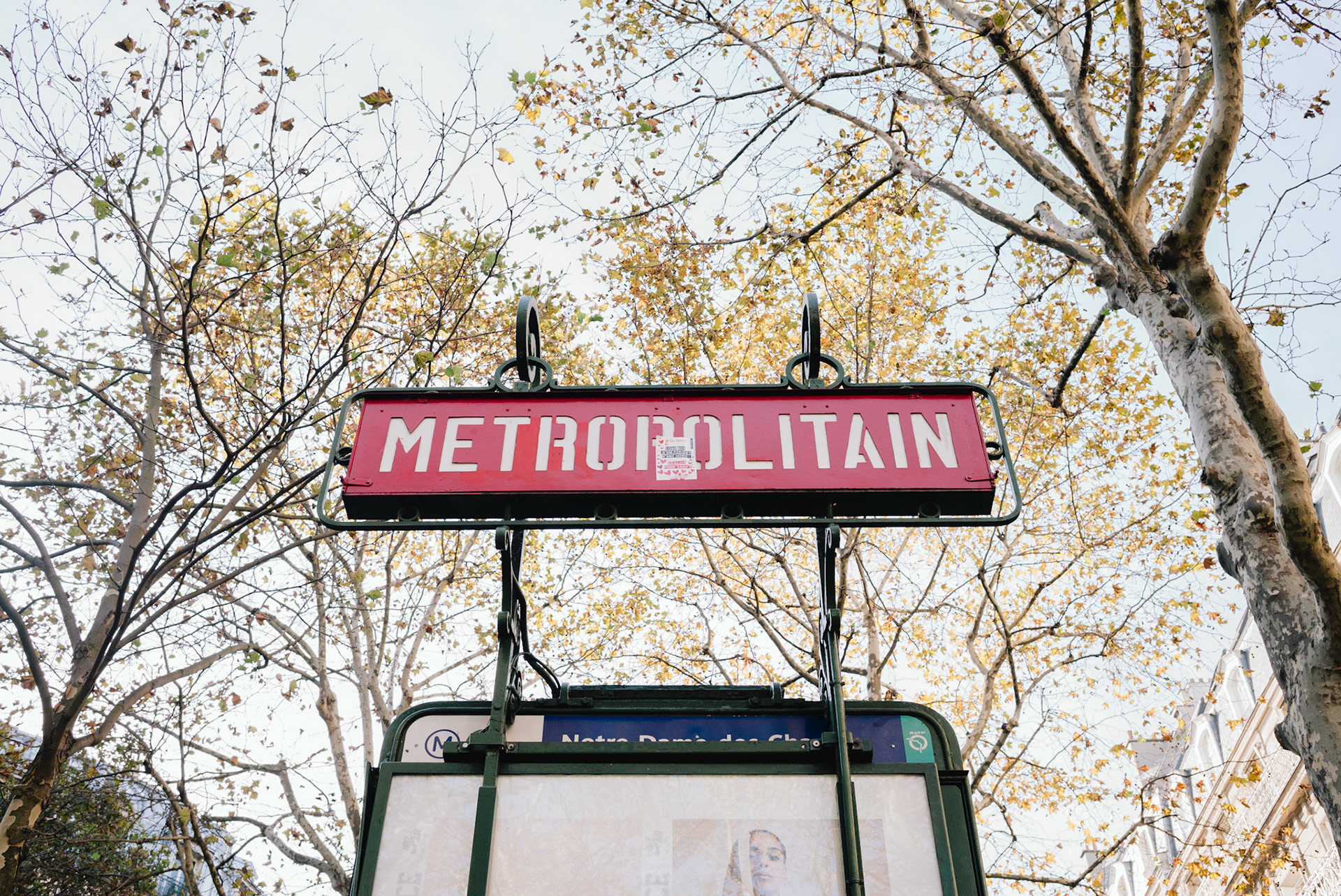 The sticker on the sign reads, « Tous née d'un père et d'une mère. Égalité pour tous ! »

"Everyone is born from a father and a mother. Equality for all!"