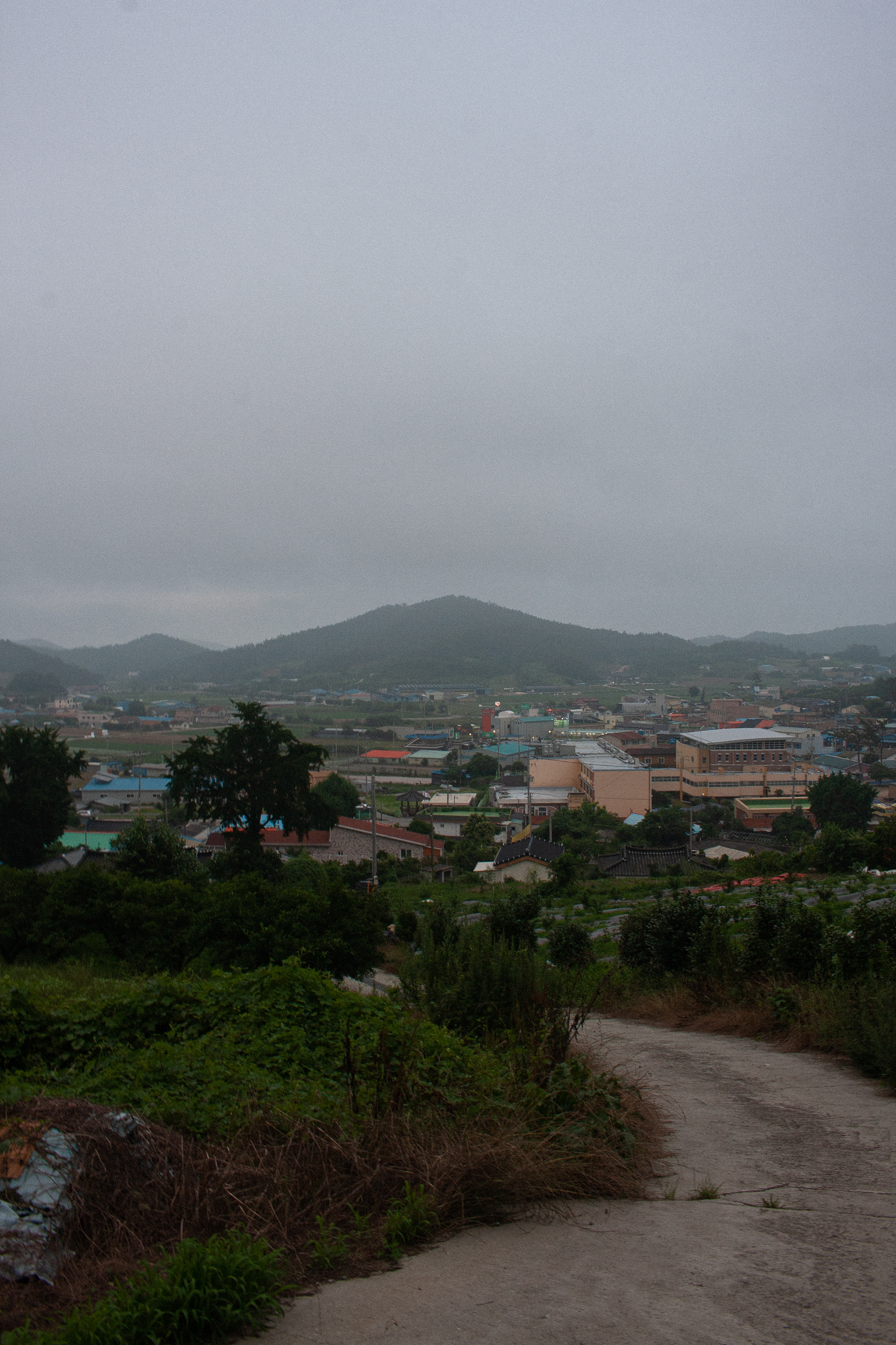 The view from the tallest mountain in Gogeum