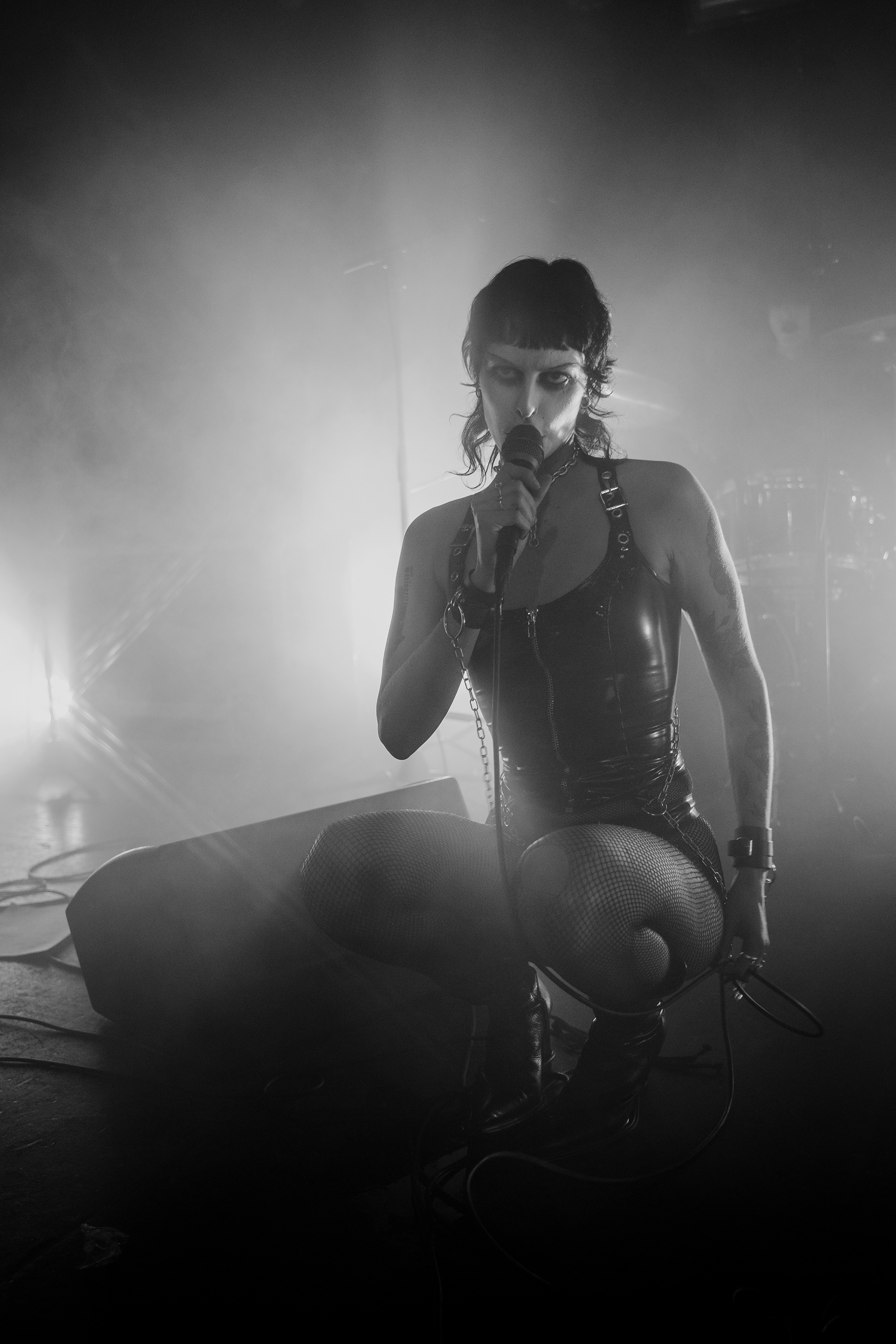 Fay Ruza, Dear Omen, Ekko