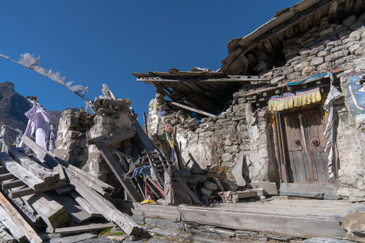 earthquake damaged house