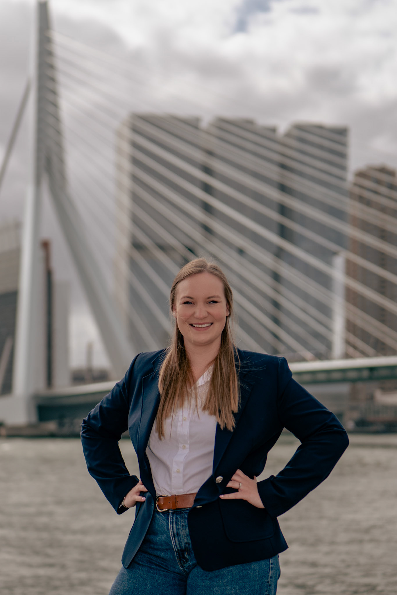 Zakelijke portretfotografie op het Leuvehoofd in Rotterdam centrum.
