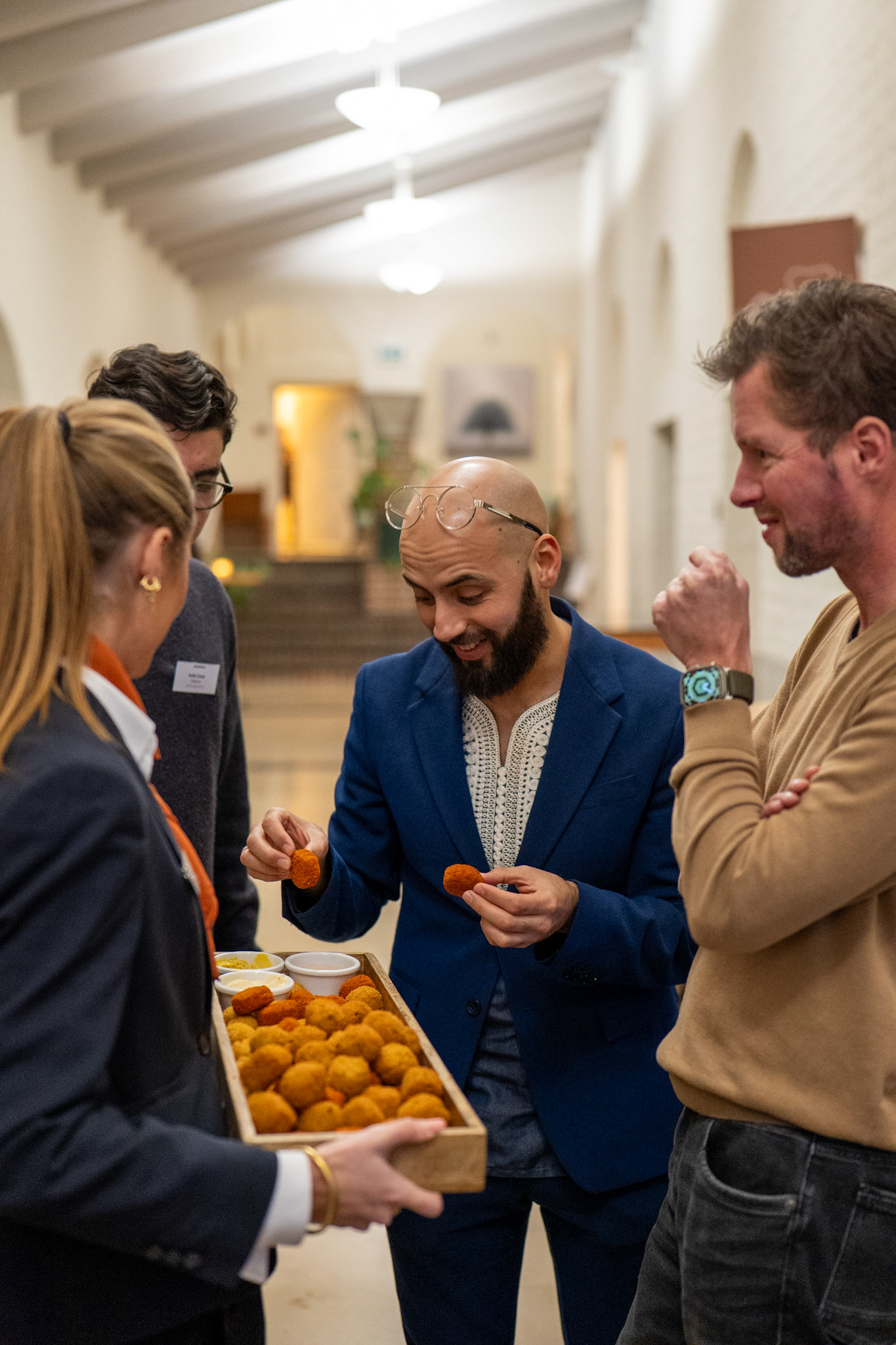Sfeerimpressie van de zakelijke borrel na afloop van Creathlon met Karim Amghar, eventfotografie regio Zeist en Utrecht.
