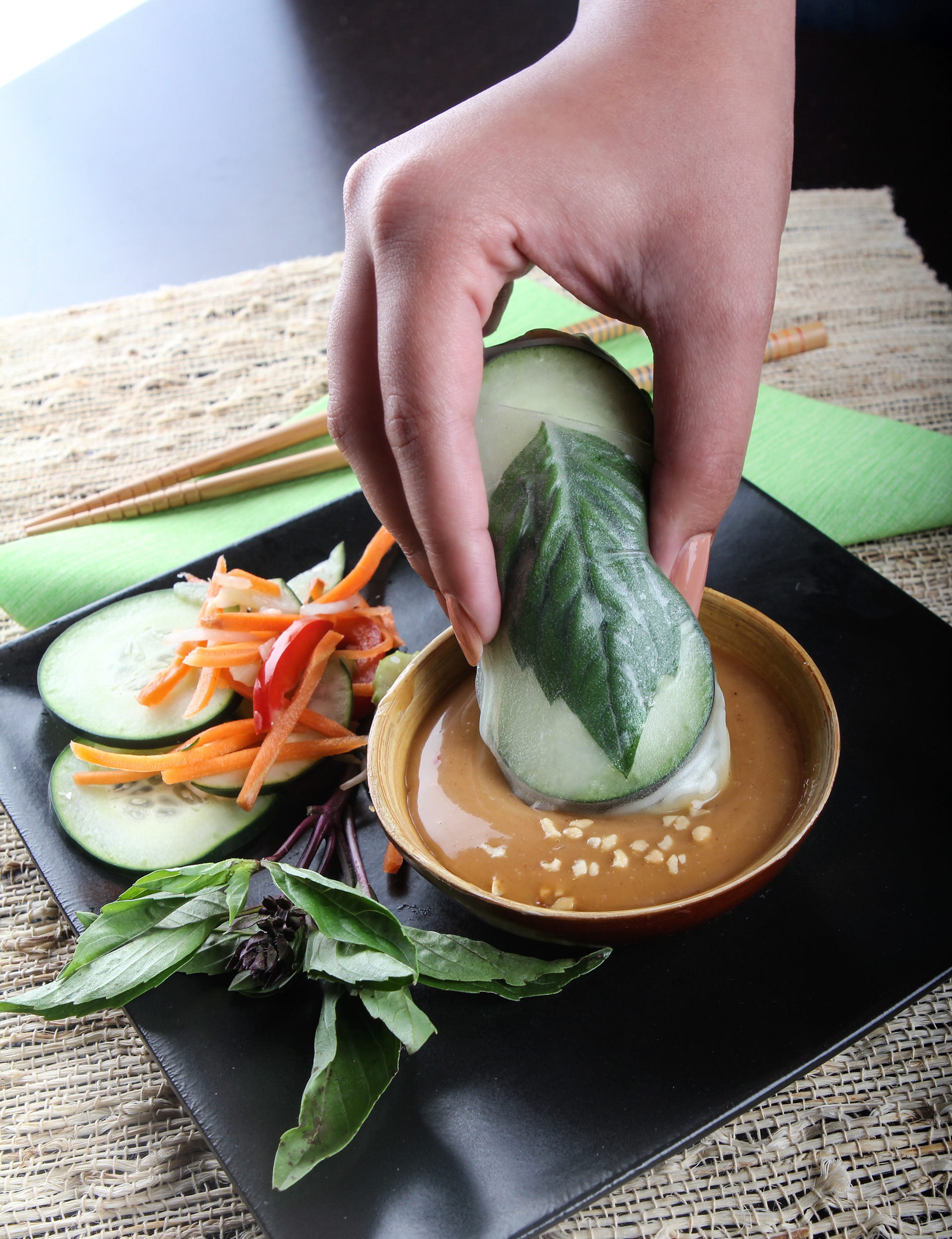 Mama Fu's - Summer Basil Roll