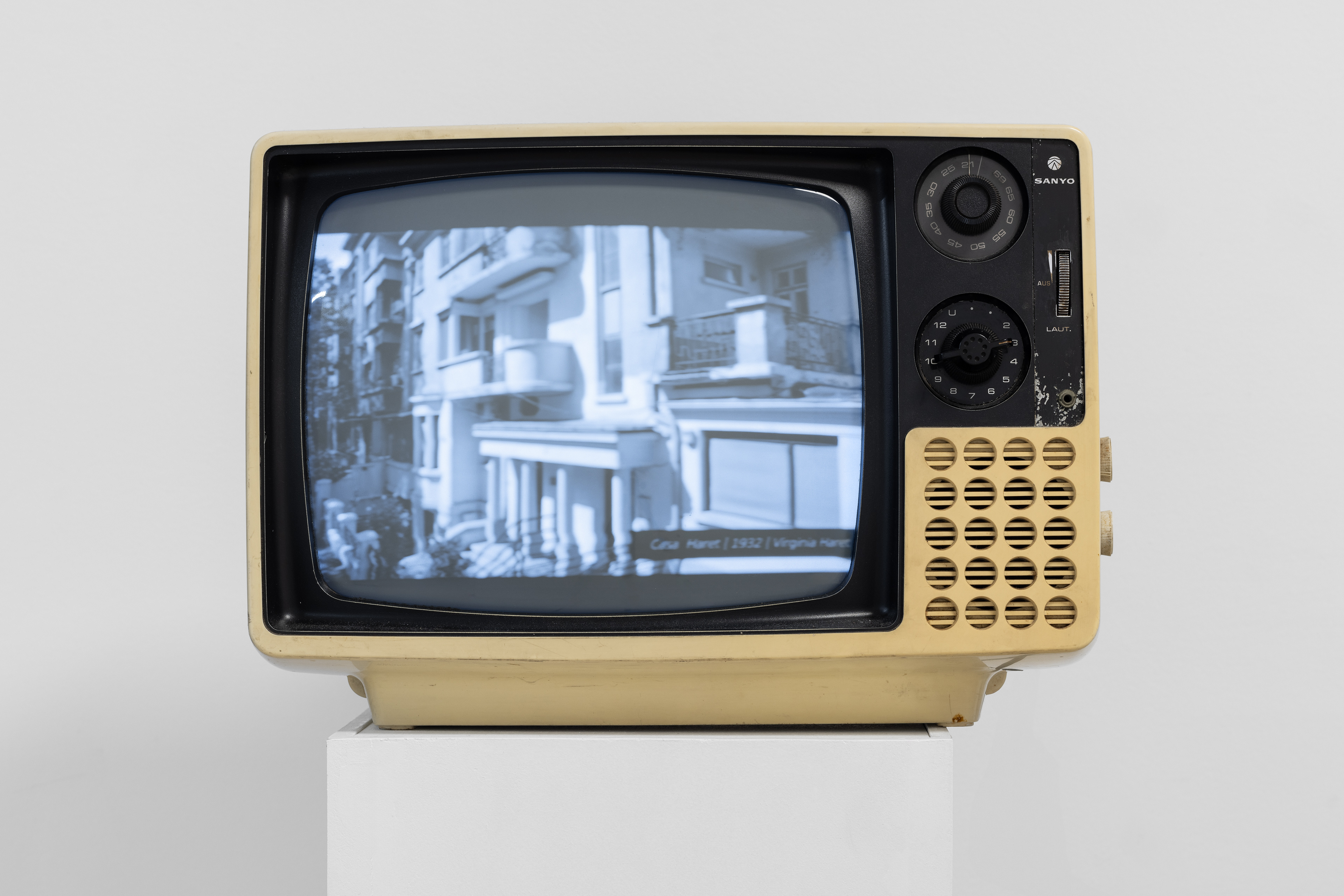 Virginia and Henrietta. HD Video. The Modernist work of two of the first Romanian women architects, Virginia Haret and Henrietta Delavrancea, is presented in the contemporary context of a changing city.