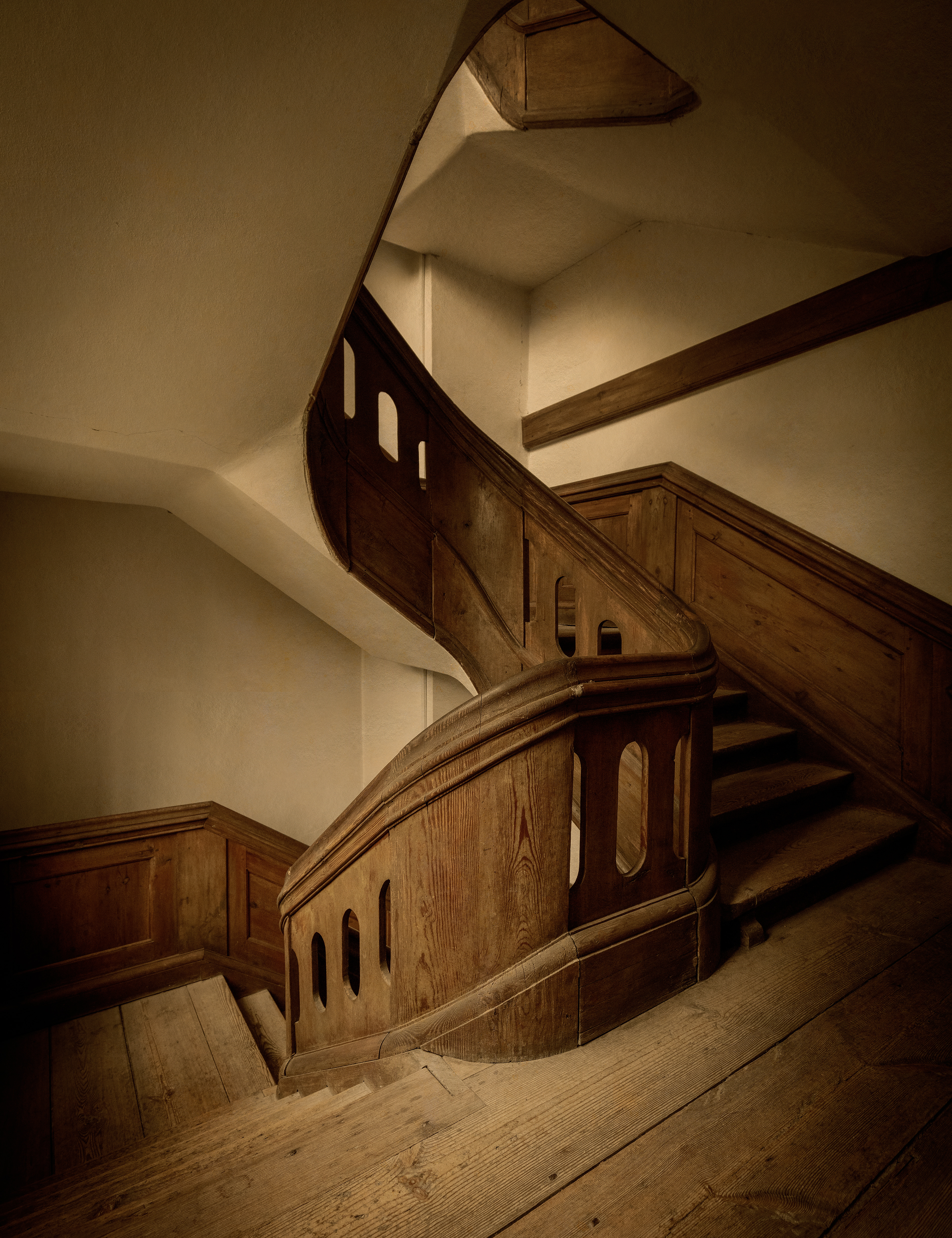 Trappe #3. Fine Art Photographic Print. 130x100cm. Beech frame with museum glass. Edition of 3 + AP. Christians Church was built between 1754 and 1759 and designed by Nicolai Eigtved, and is particularly admired for its boxes, which form a three-storey crown around the church interior. Once nicknamed the “theatre church” for its decoration, it is now primarily a venue for music, hosting concerts for up to 600 people ranging from classical masterpieces to contemporary artists.