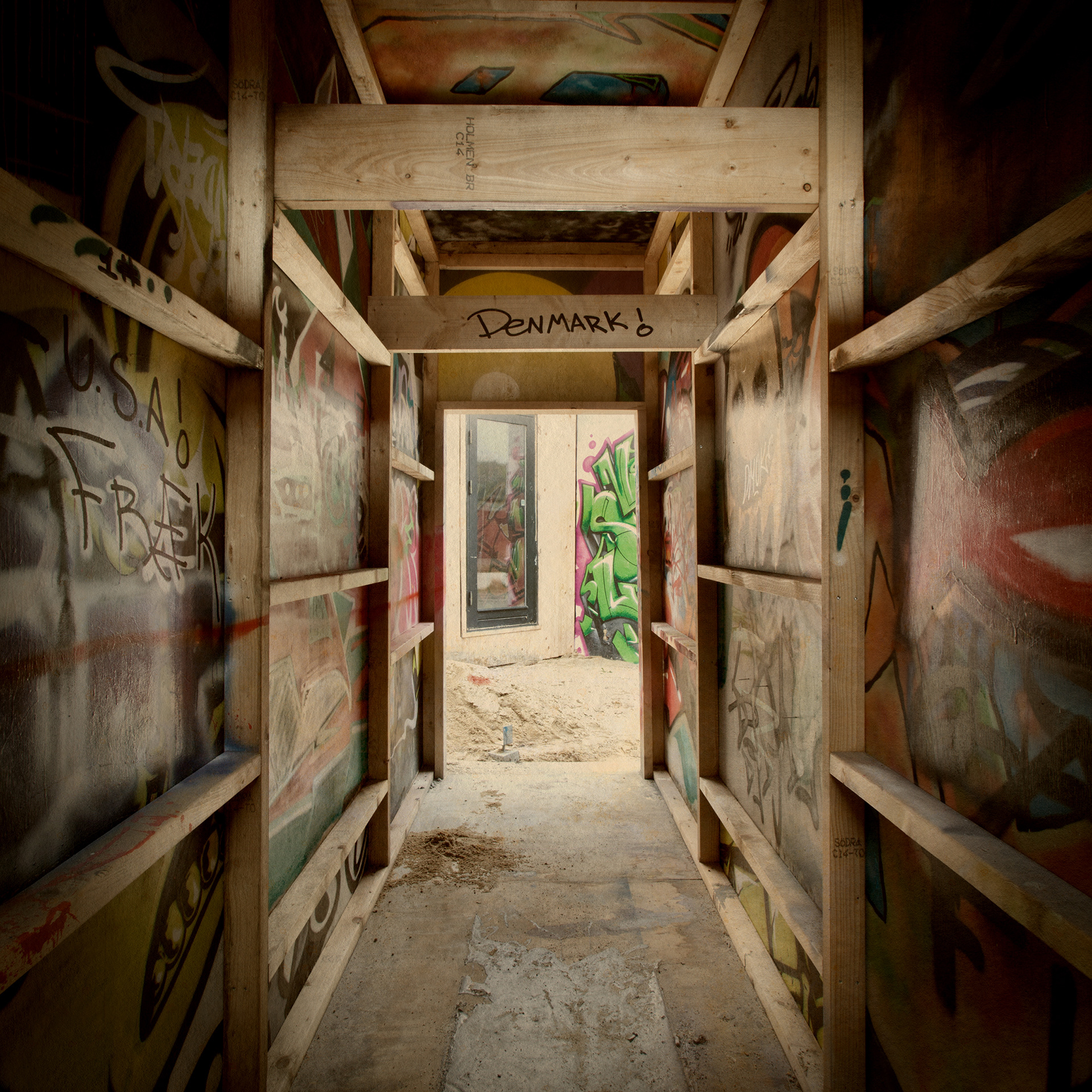 Institute for X. Fine Art photographic Inkject Print. 80x80cm. Beech frame with museum glass. Edition of 3. 