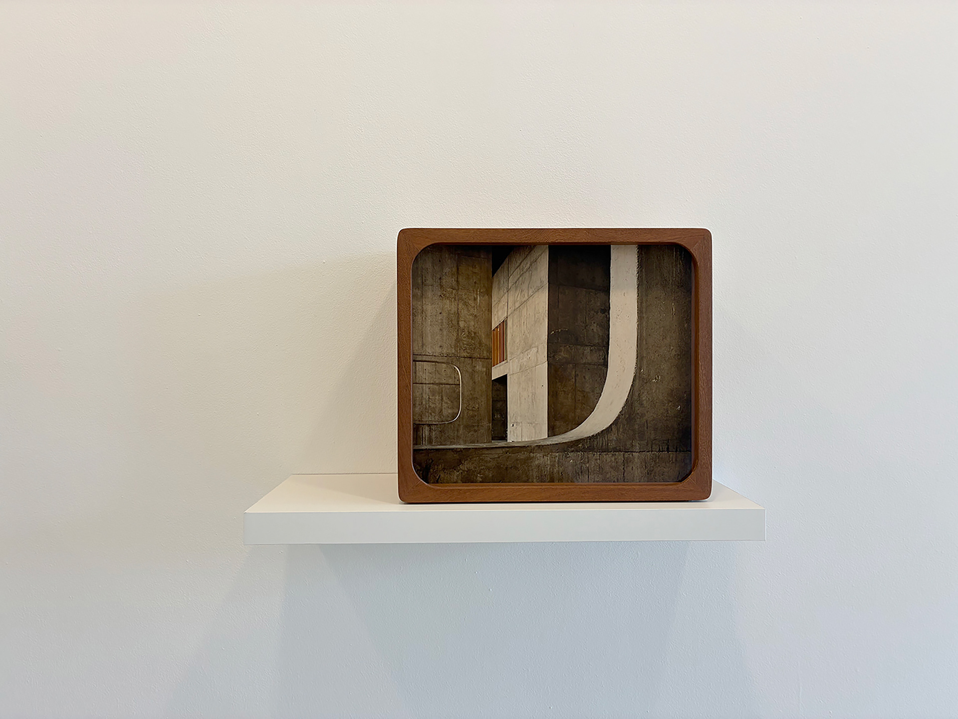 Assembley #1. Fine Art Photographic Inkjet Print in a Box Frame designed by Inês d'Orey. Mahogany with museum glass. 30 x 35 x 30 cm. Edition of 3.