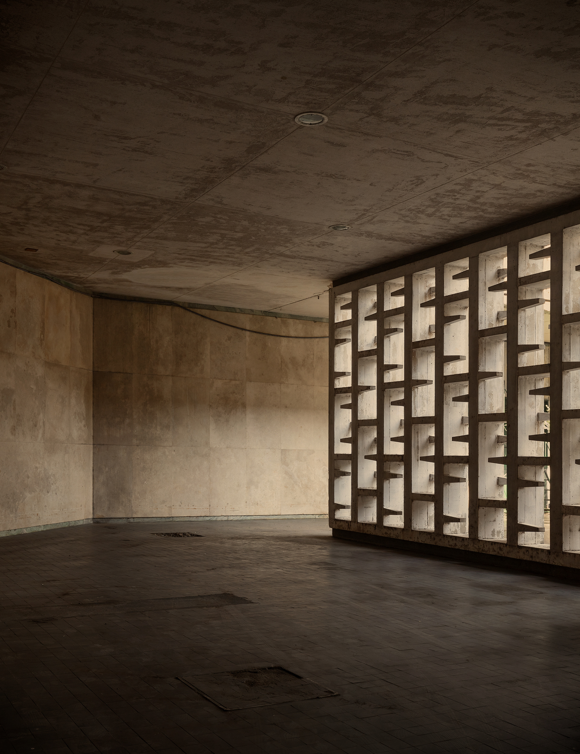 Chacarita #10. Fine Art Photographic Print. 130x100cm. Beech frame with museum glass. Edition of 3 + AP.