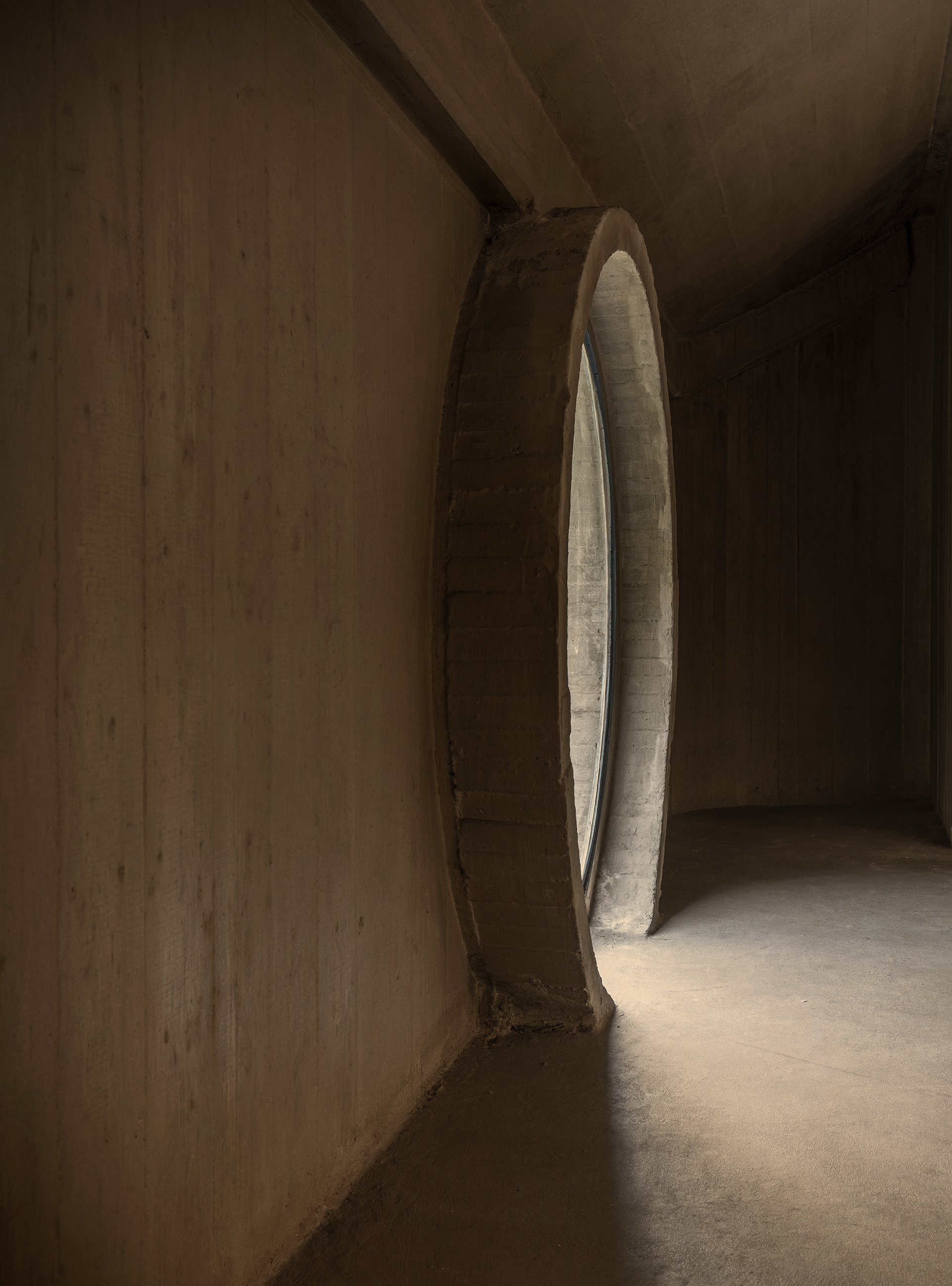 Biblioteca Nacional #1. Fine Art Photographic Print. 135x100cm. Beech frame with museum glass. Edition of 3 + AP.