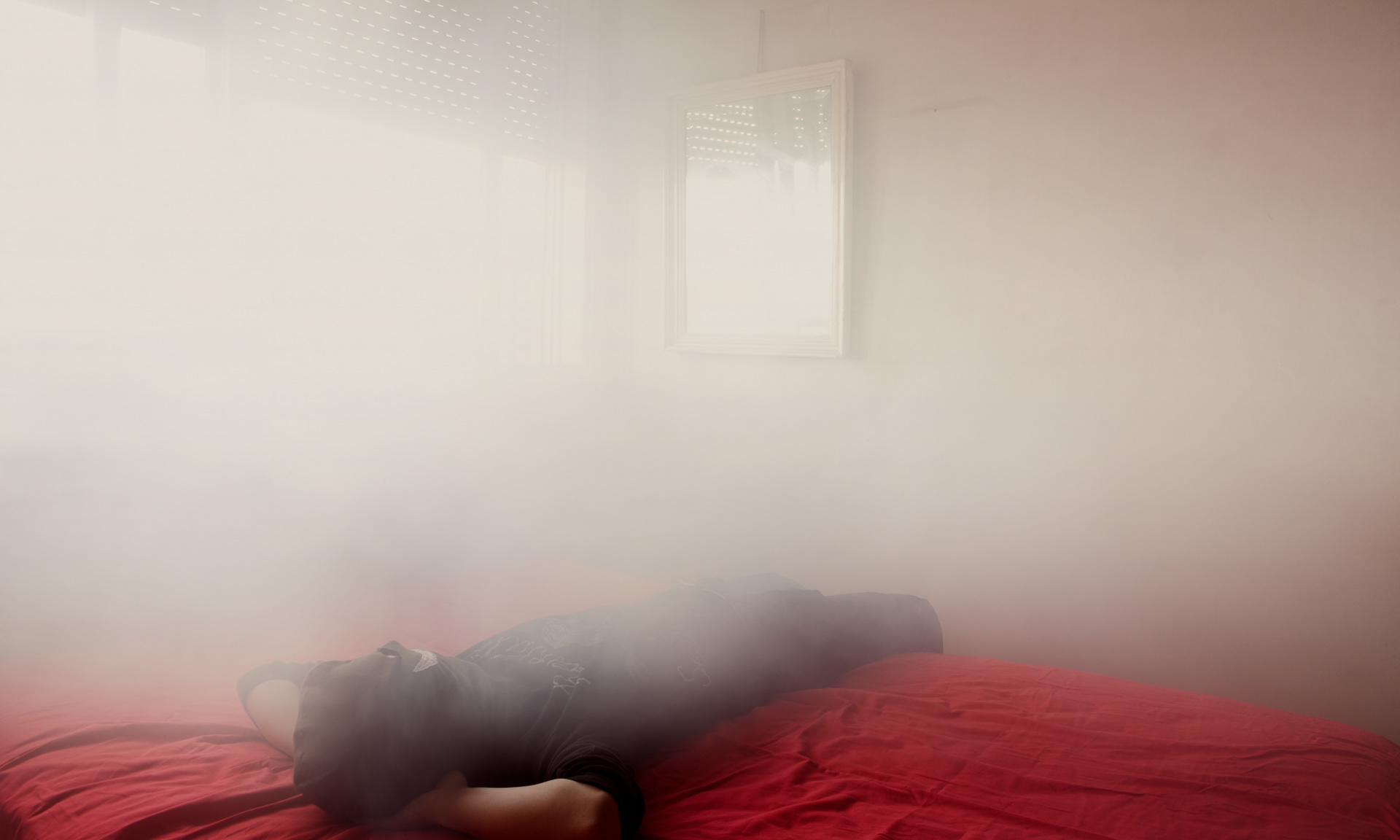 Limbo #6. Fine Art Photographic Inject Print. 90x150cm. White wooden frame with museum glass. Edition of 3.