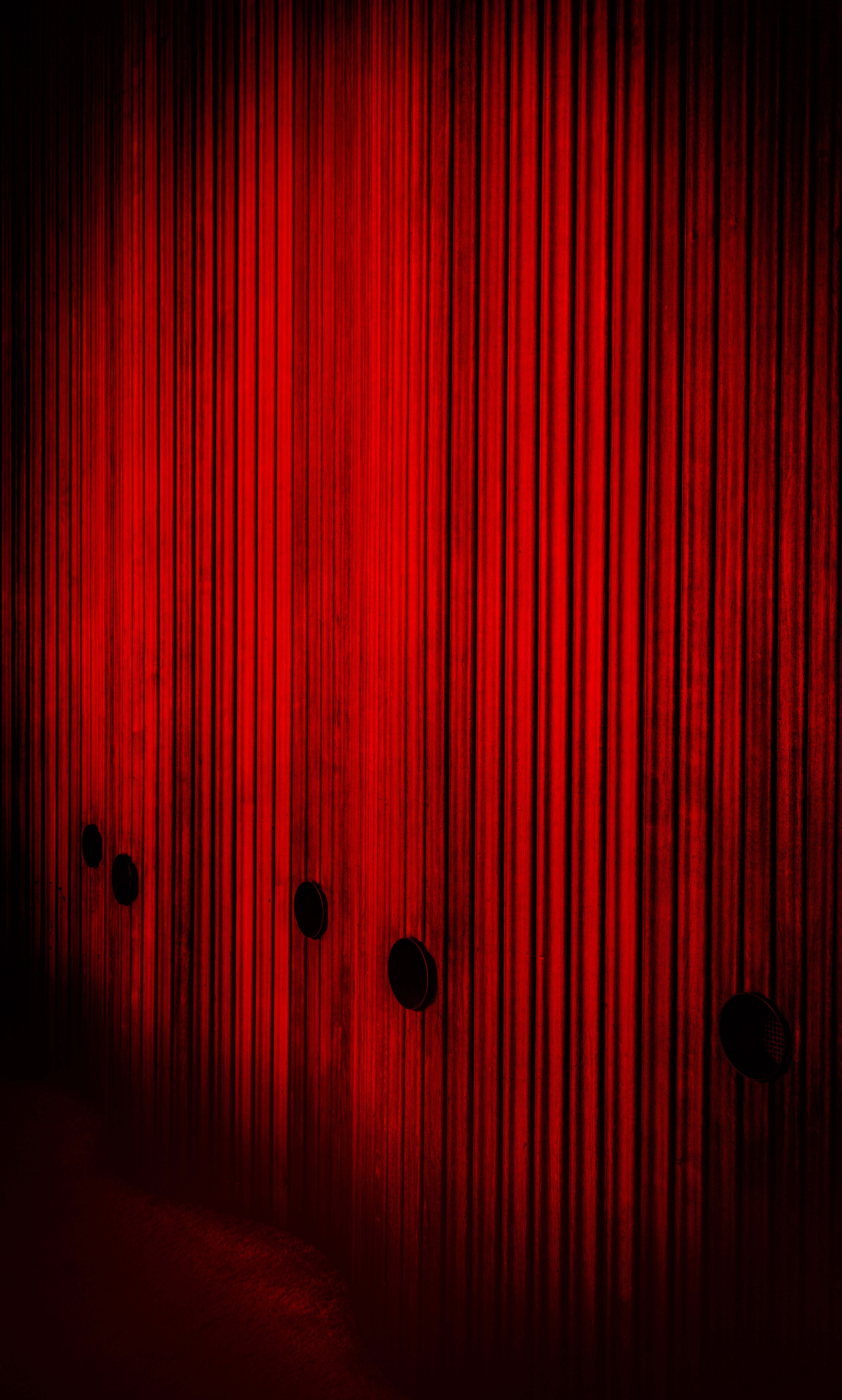 Rød#6. Backlit photographic print in an industrial metal container. 31x51cm. Unique edition.