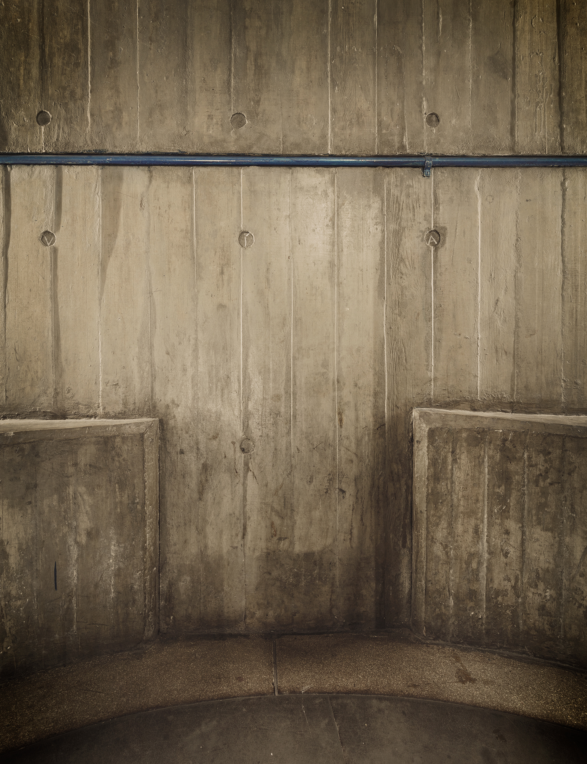 Biblioteca Nacional #5. Fine Art Photographic Print. 130x100cm. Beech frame with museum glass. Edition of 3 + AP.