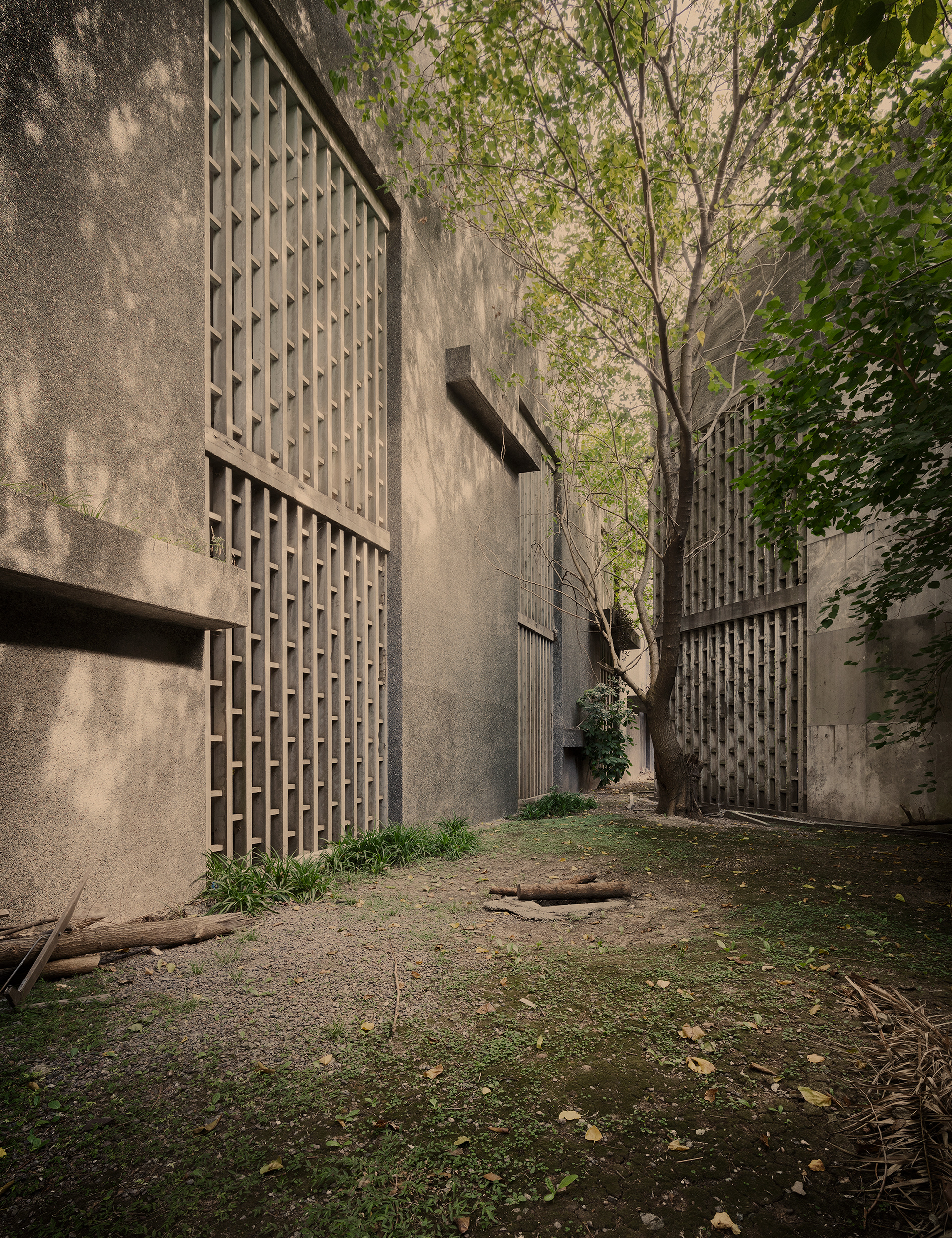Chacarita #7. Fine Art Photographic Print. 130x100cm. Beech frame with museum glass. Edition of 3 + AP.
