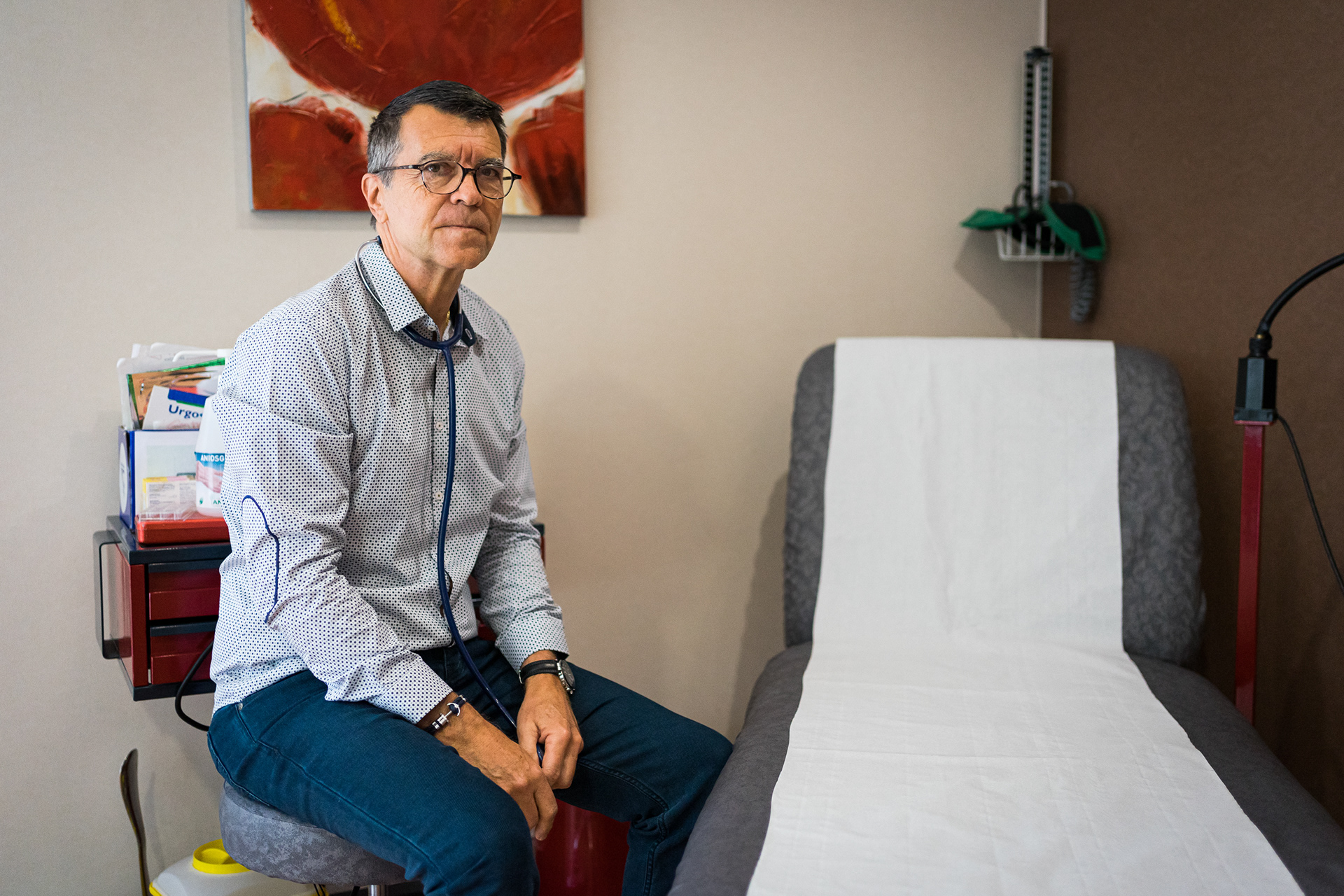 Portrait de Marc Riss, médecin en quête d'un remplaçant. Photo pour L'Est Républicain.
