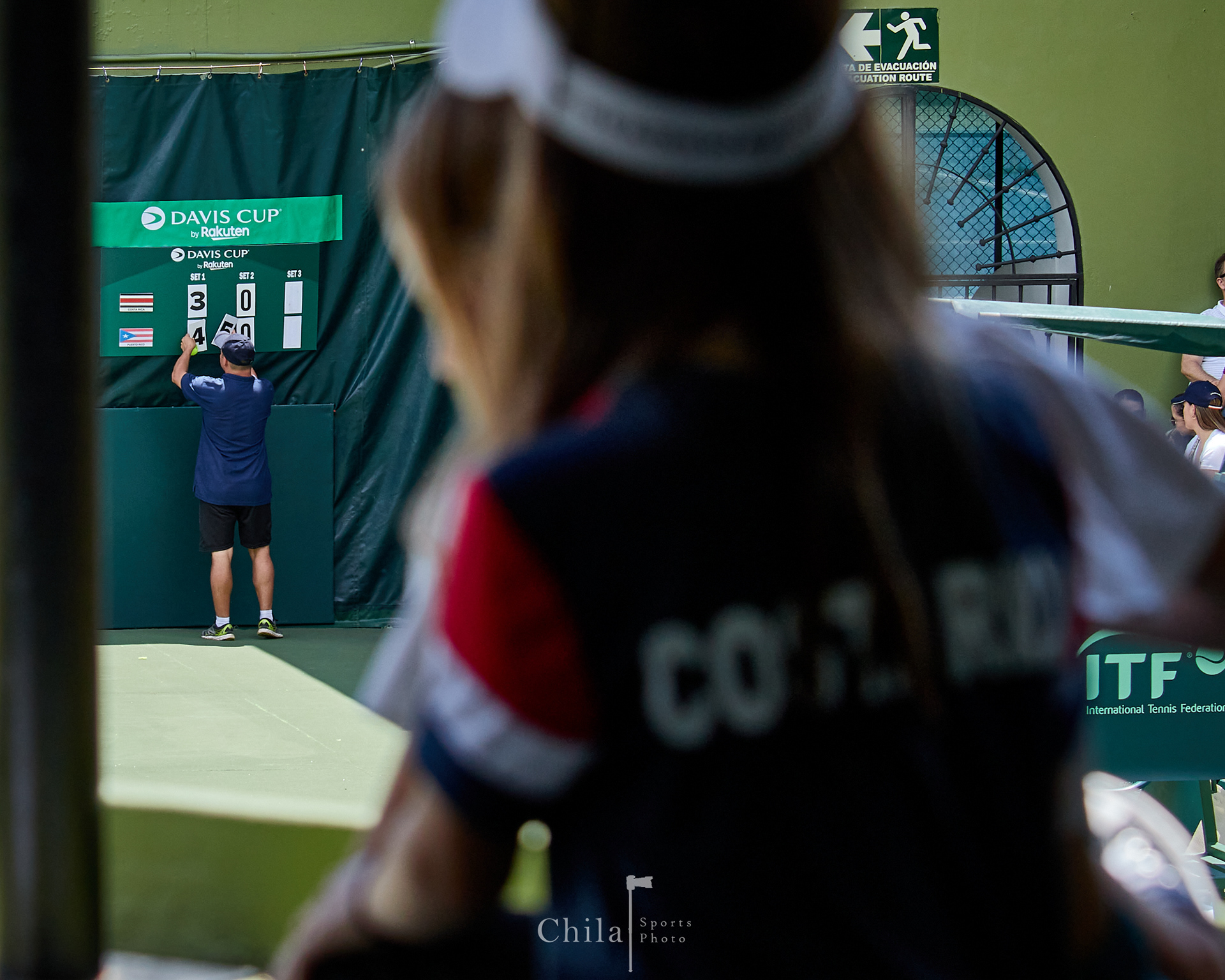 El público joven se hace presente en el partido de Costa Rica contra Puerto Rico