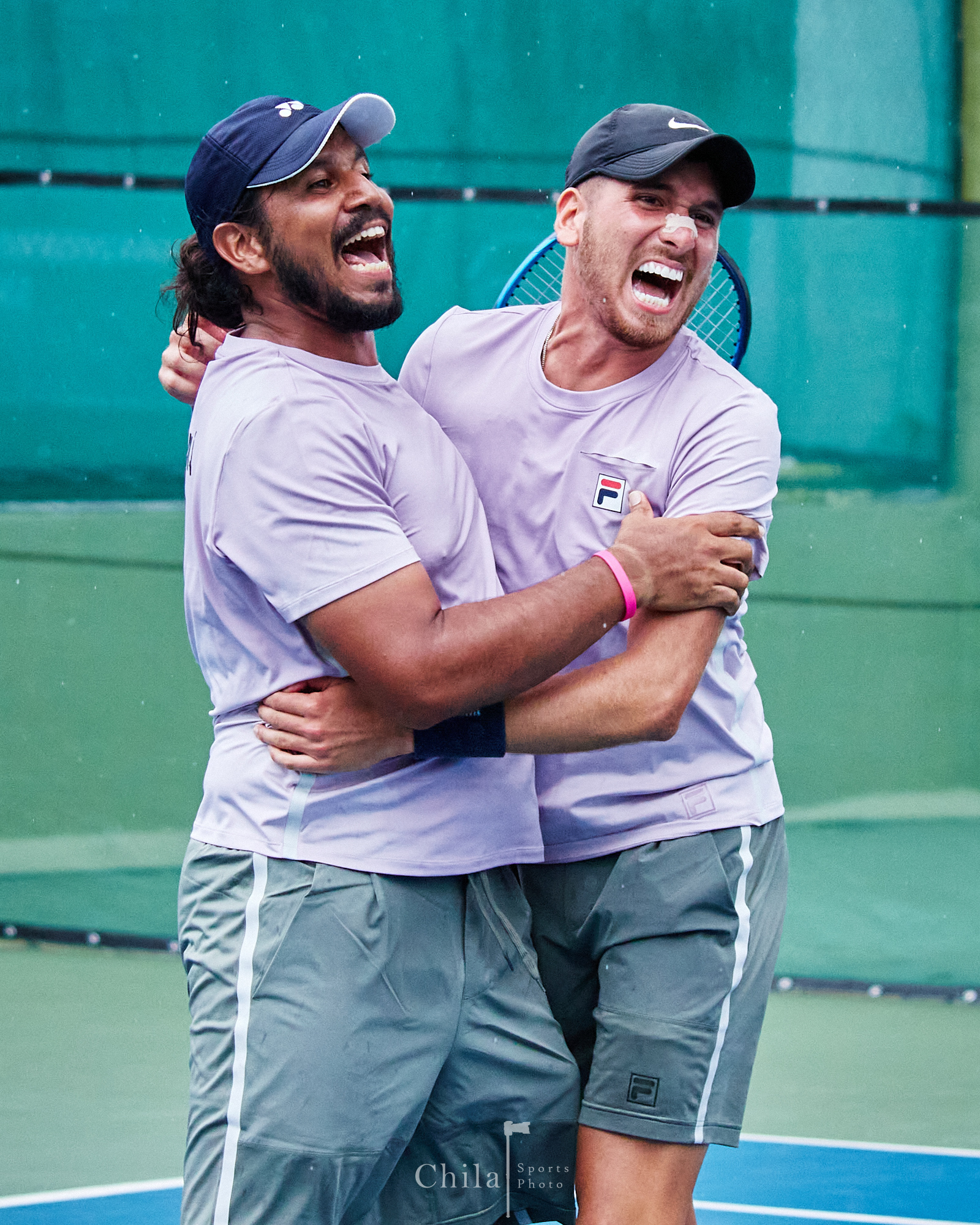 Marcelo Rodríguez y Luis Gómez (PAN) celebran su gane contra Puerto Rico