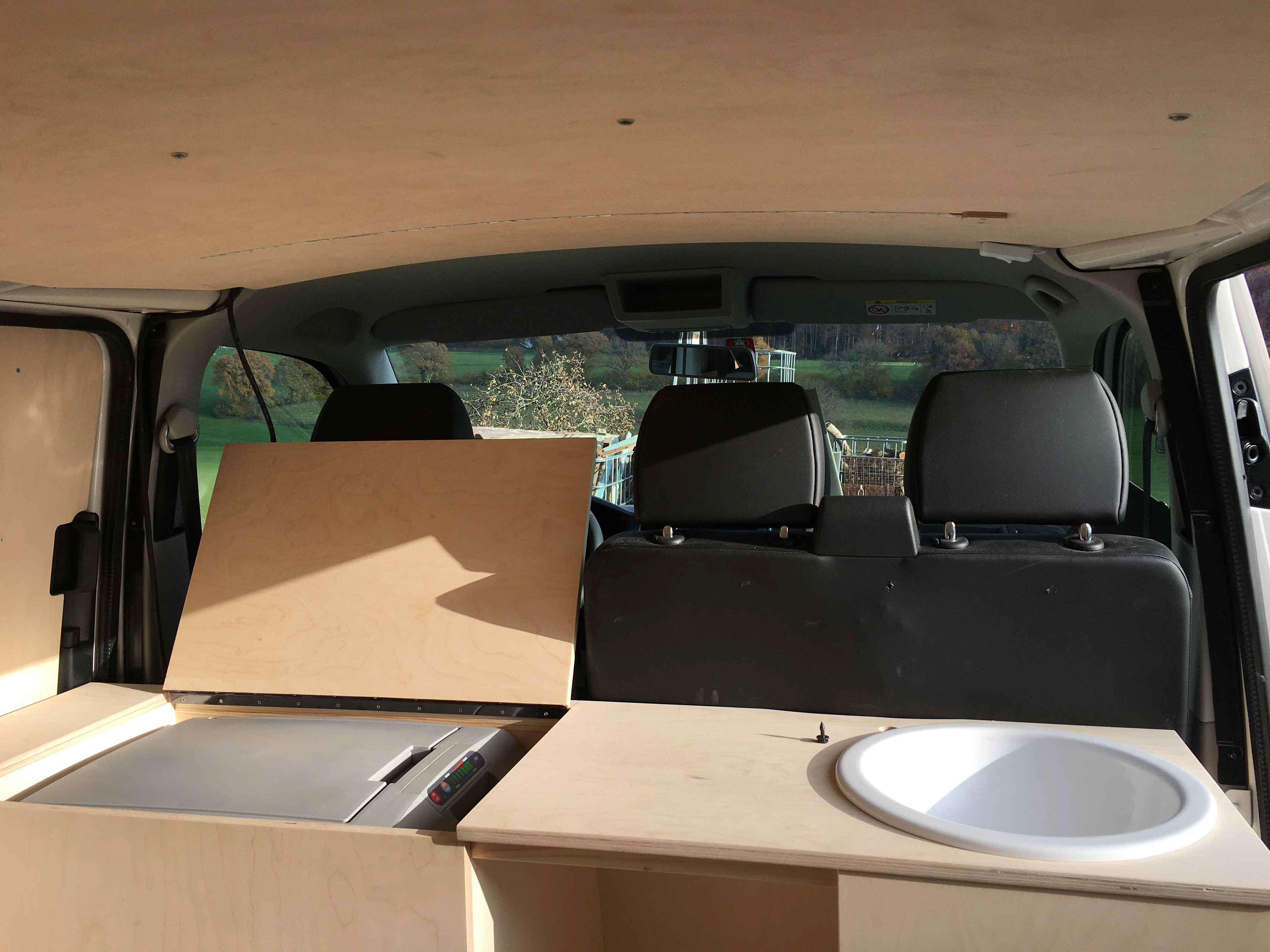 VW T6 aménagé de l'intérieur - Bus du Pirate
