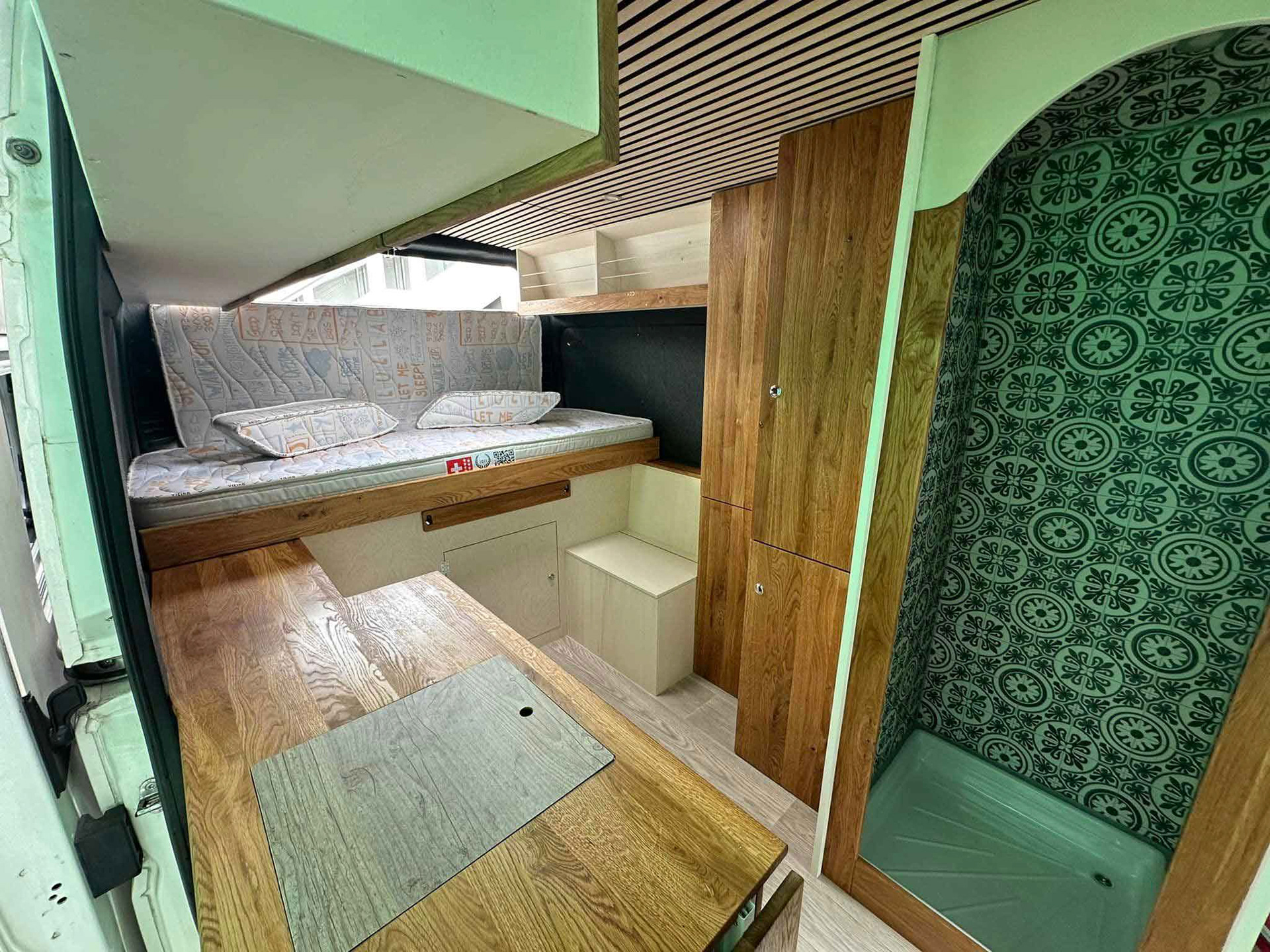 Fiat Ducato aménagé de l'intérieur - Bus du Pirate