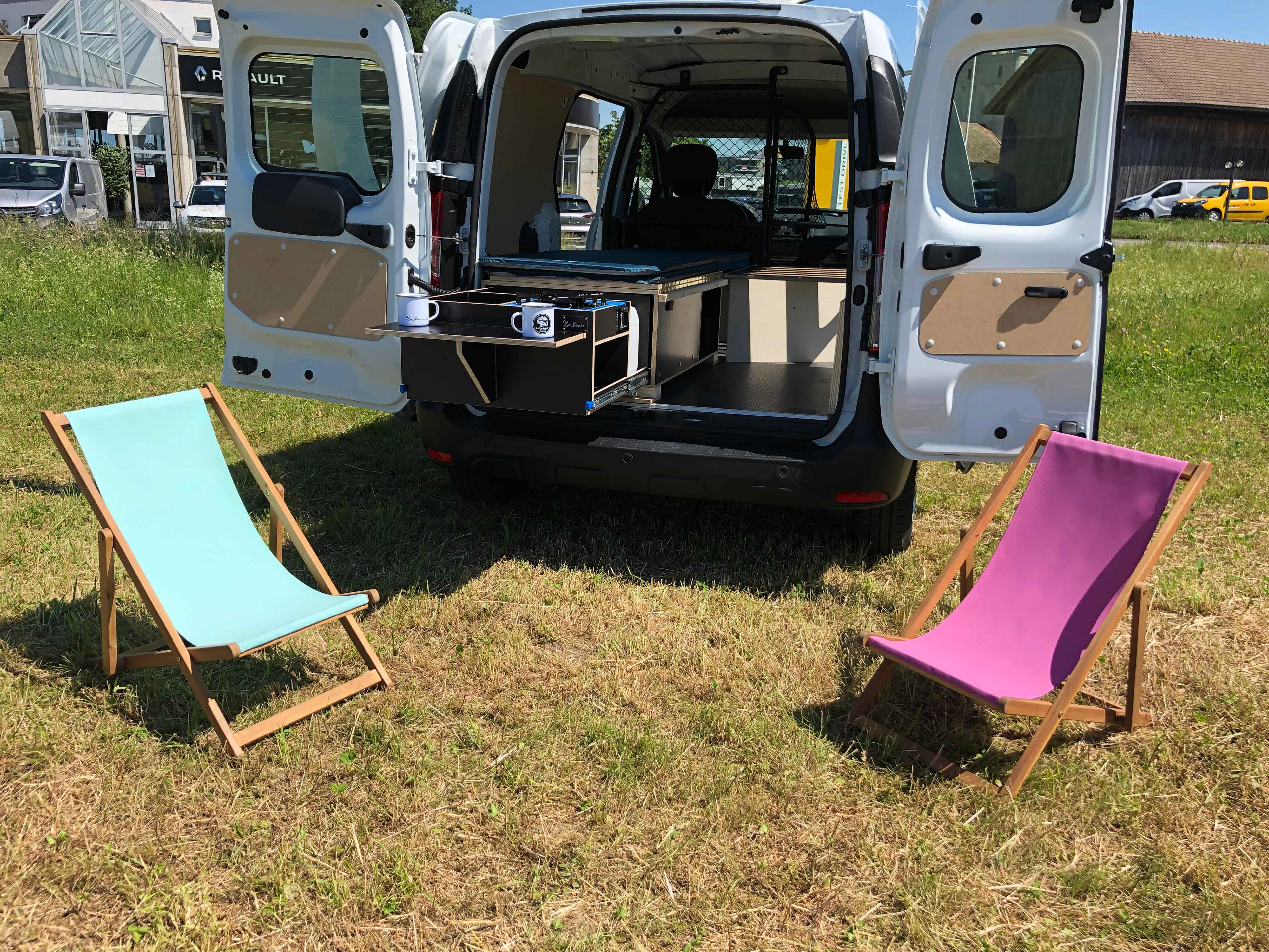 Dacia Dokker Camper Box de dos - Bus du Pirate