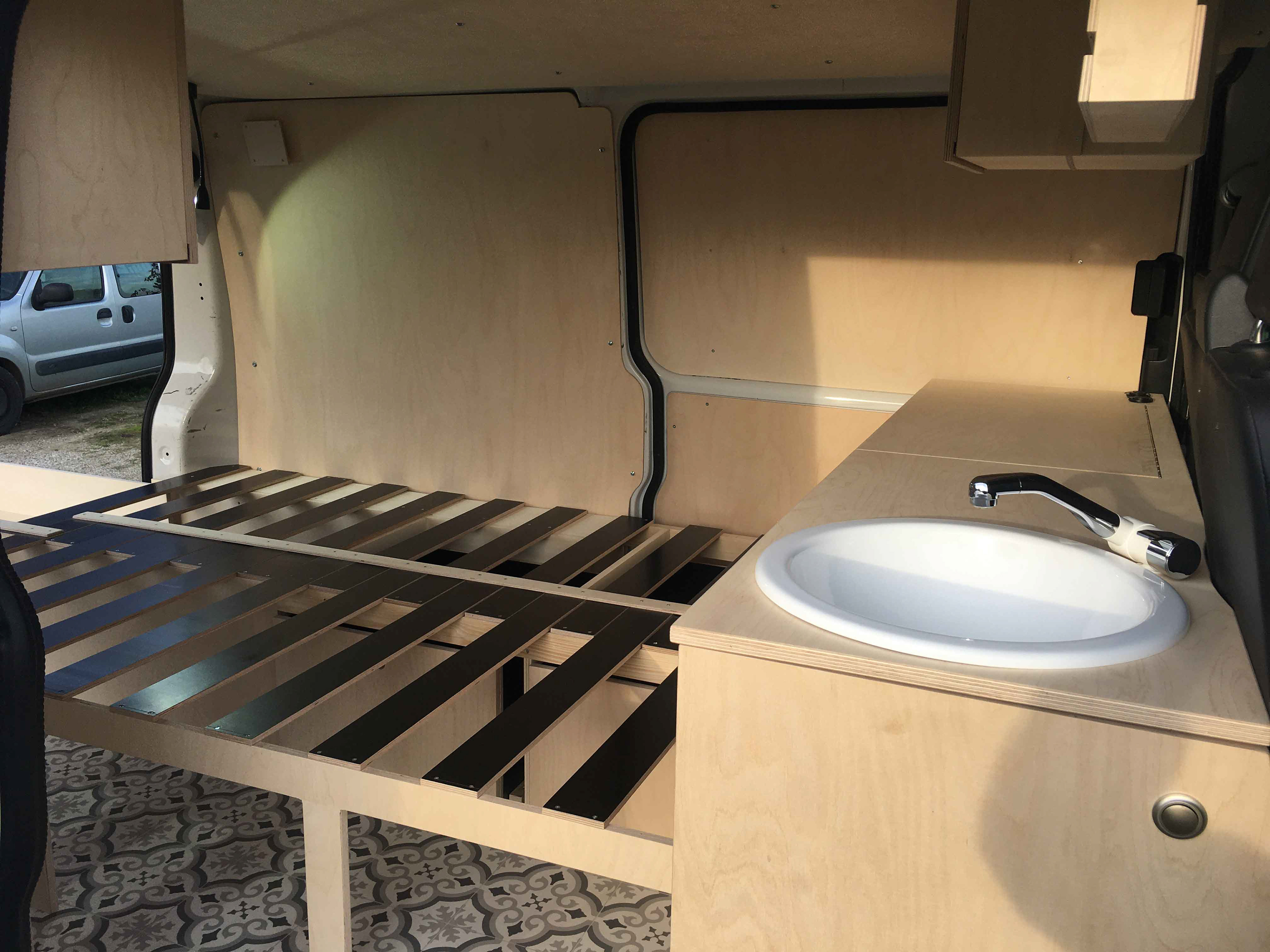 VW T6 aménagé de l'intérieur - Bus du Pirate