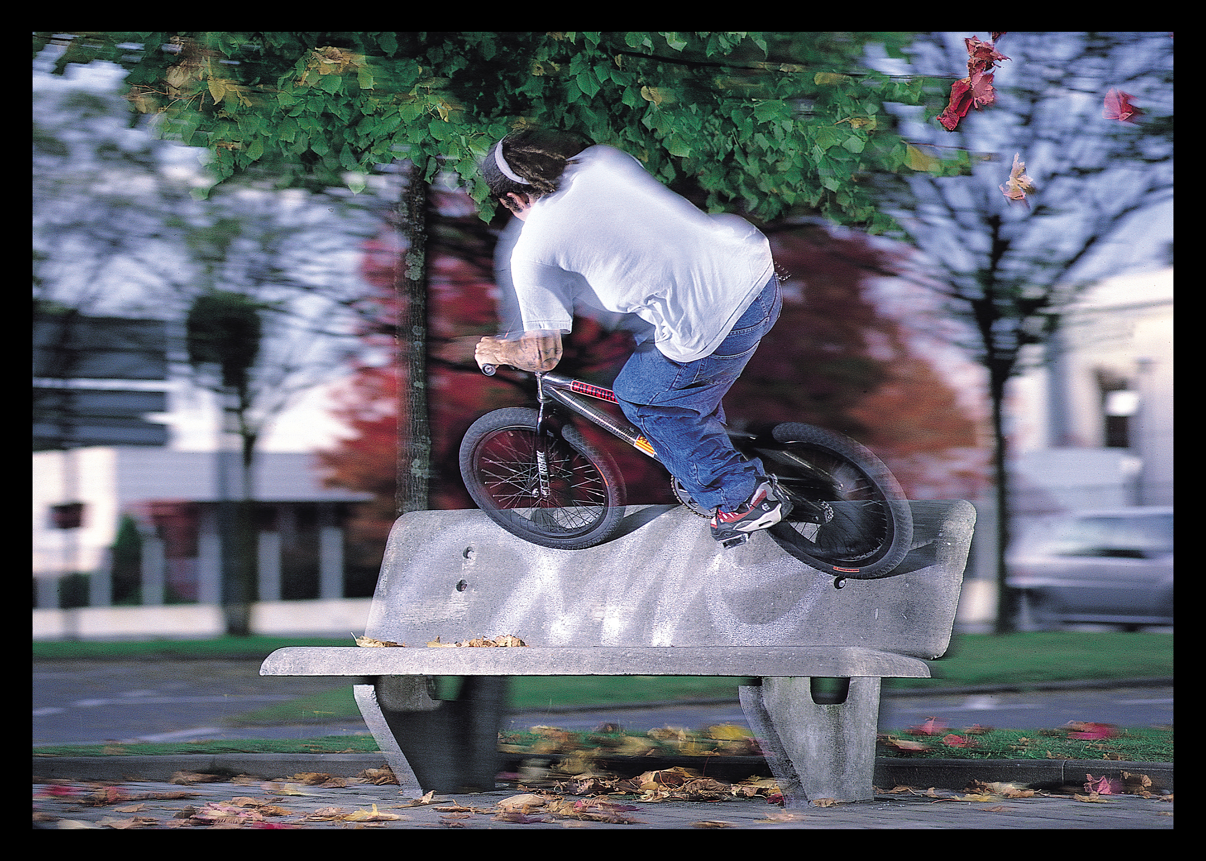 Gervais Rousseau. Pau. Film Kodachrome. Nikon FM2. Nikkor 50mm 1:2, non AF. 90's.