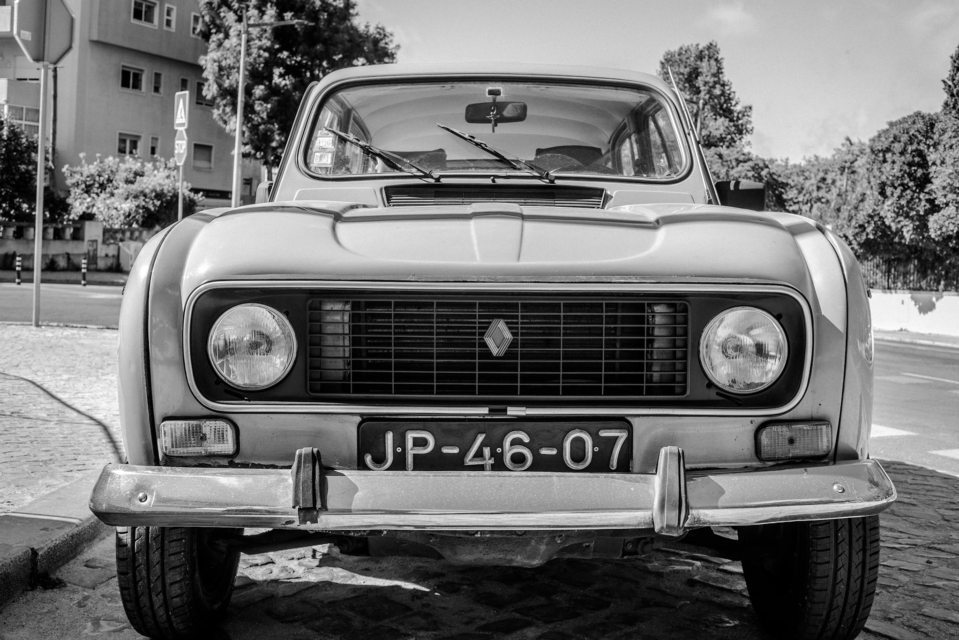 Renault 4 Front