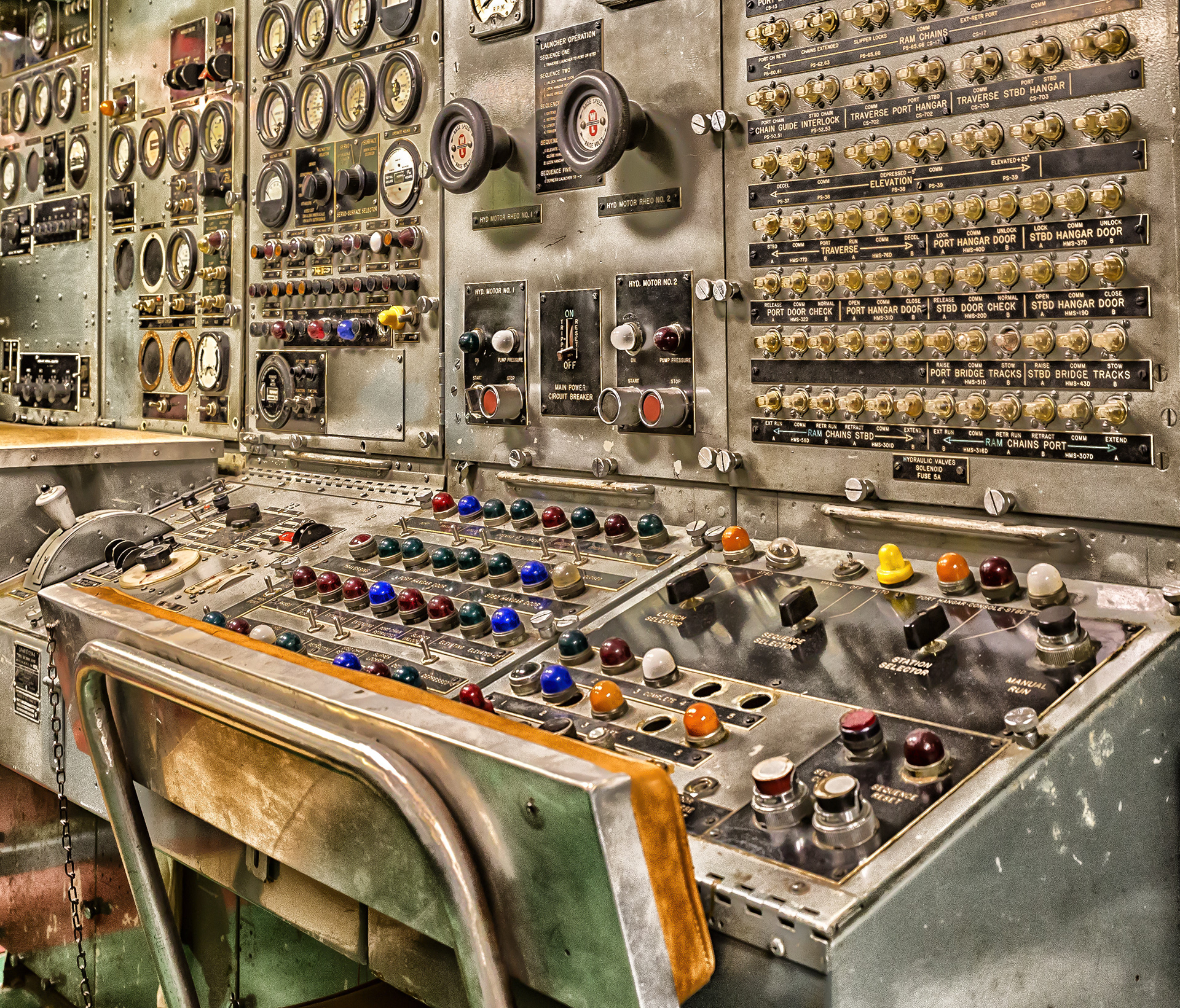 Growler Nuclear Missile Control